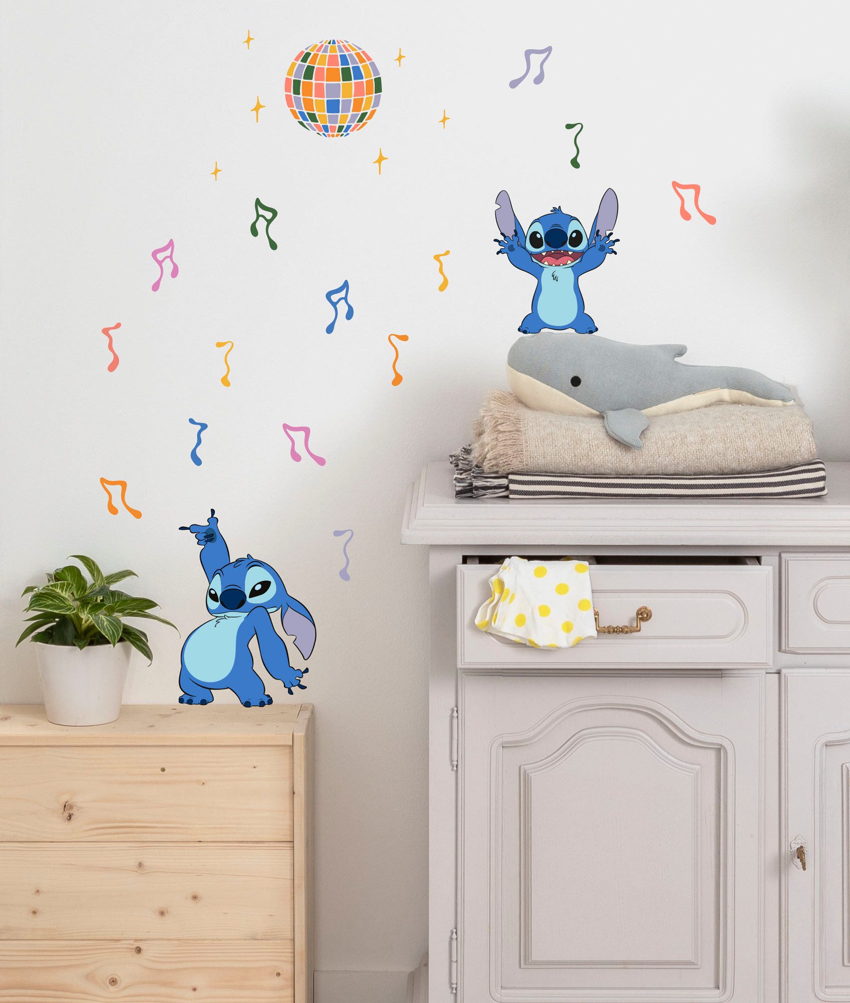 Komar Wandtattoo Stitch Music - Größe 50 x 70 cm (23 St), Künstler: Komar, selbstklebend, Wandsticker, Kinderzimmer