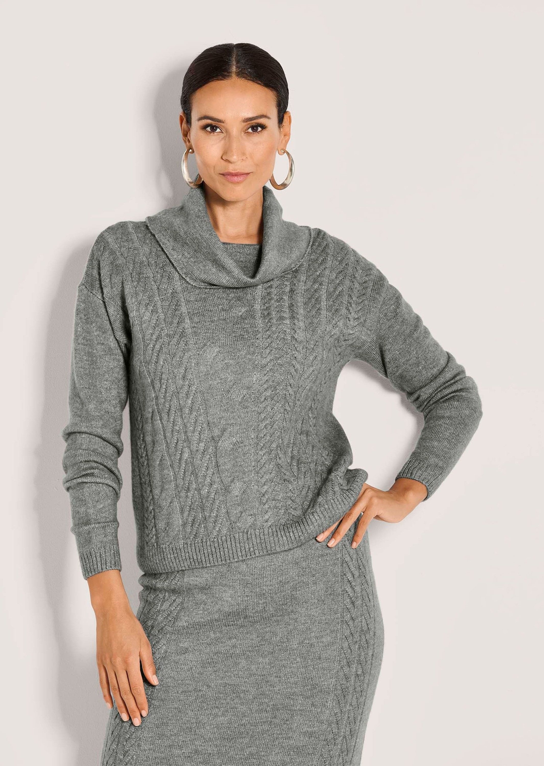 MADELEINE В'язані светри Stilvoller Viskosepullover mit Capuchon-Kragen Opulenter Winterpullover mit Zopfstrick und Langarm