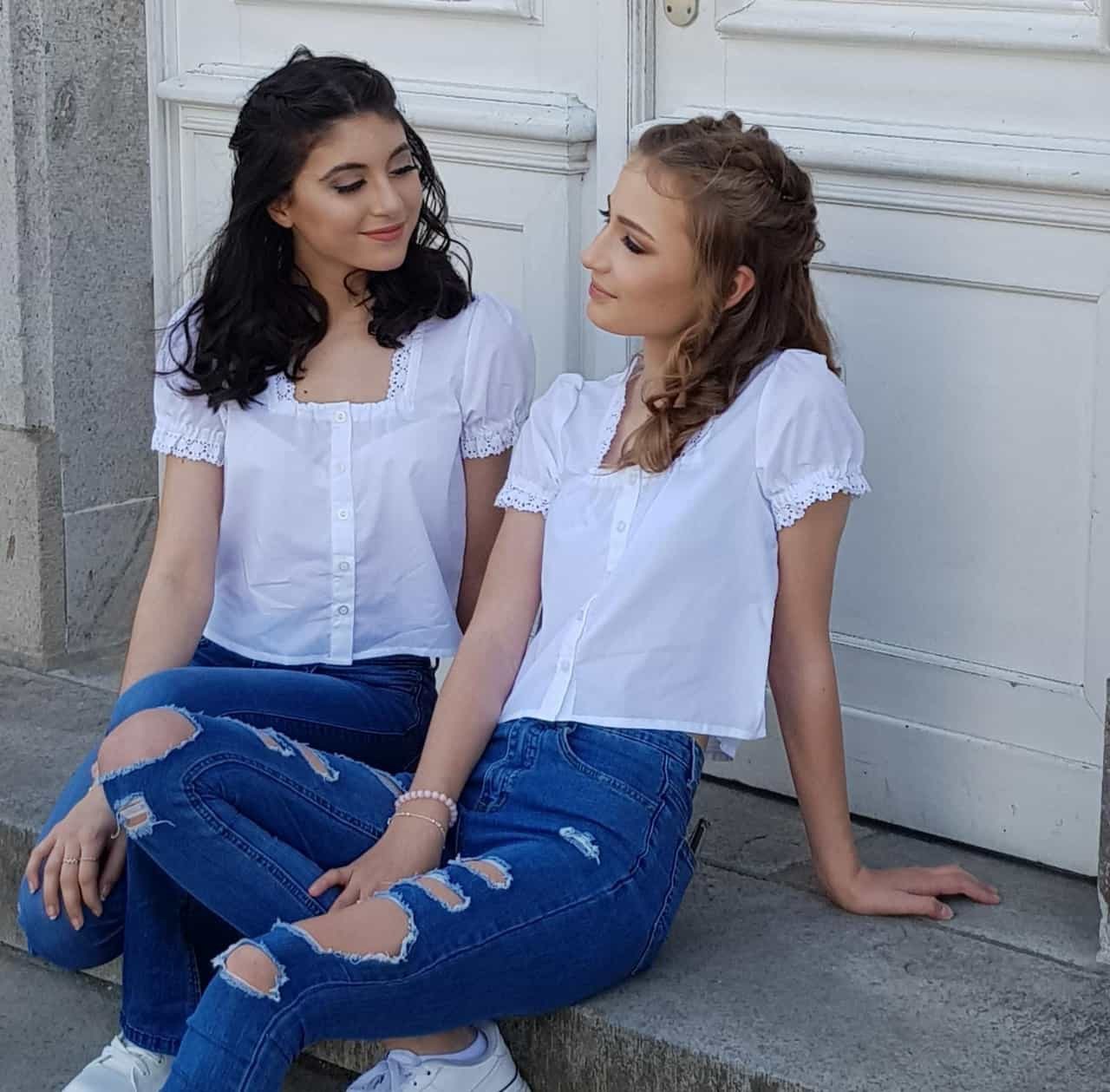 Ramona Lippert Kurzarmbluse Kinder Trachtenbluse Lara Weiß Mädchen Bluse Dirndl Bluse mit Spitze