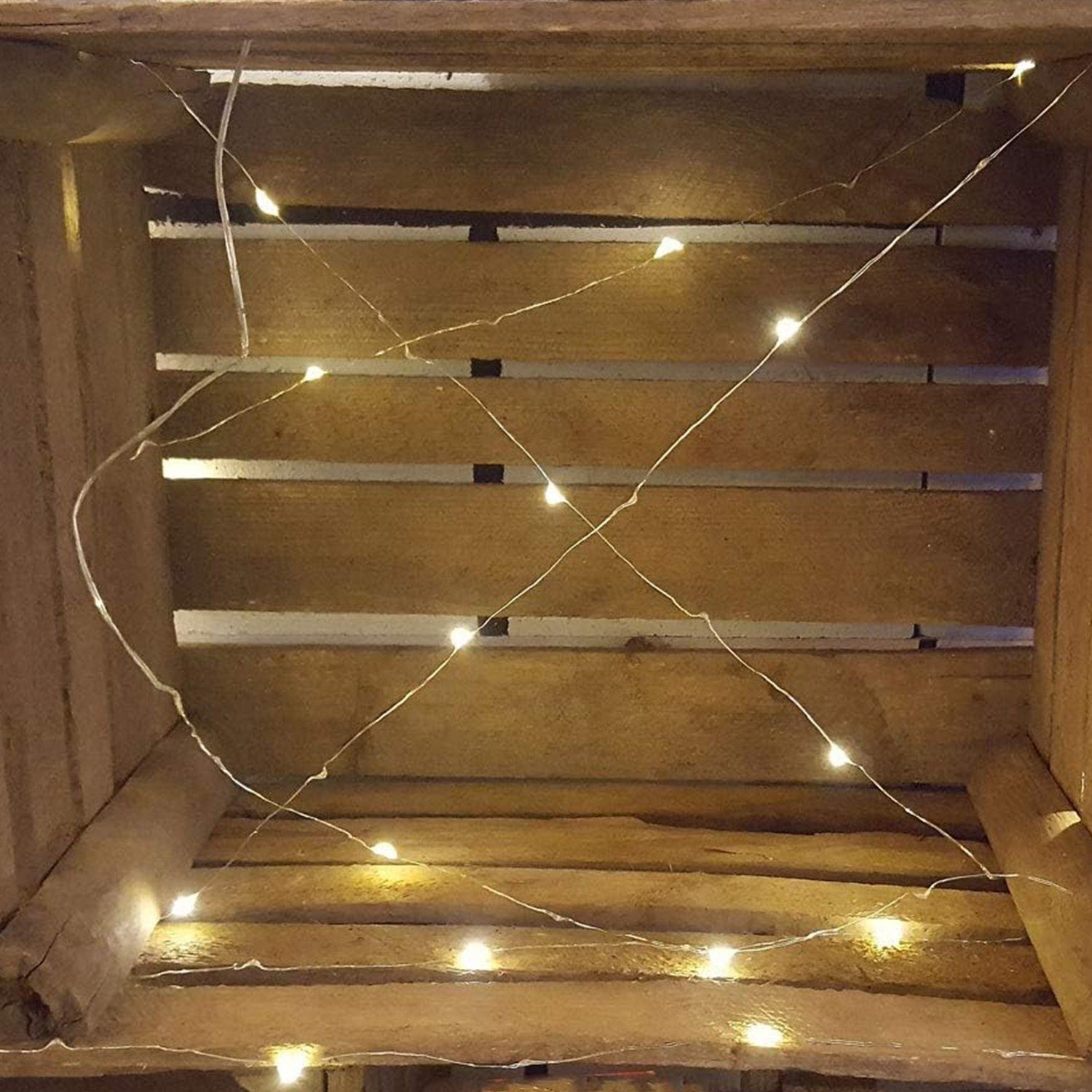 Fachhandel Plus LED-Lichterkette Micro LED Draht Lichterkette mit 10 LEDs Indoor inklusive Batterien, für Weihnachtsdekoration