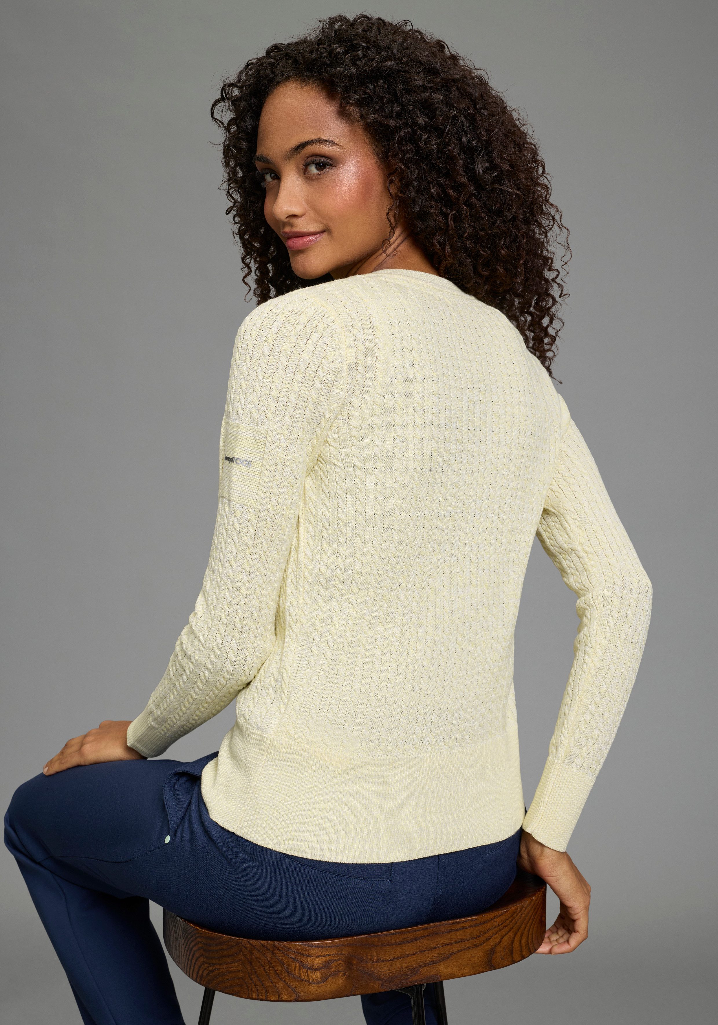 KangaROOS Strickjacke Strickjacke mit Zopfmuster in mélange Optik - NEUE-KOLLEKTION