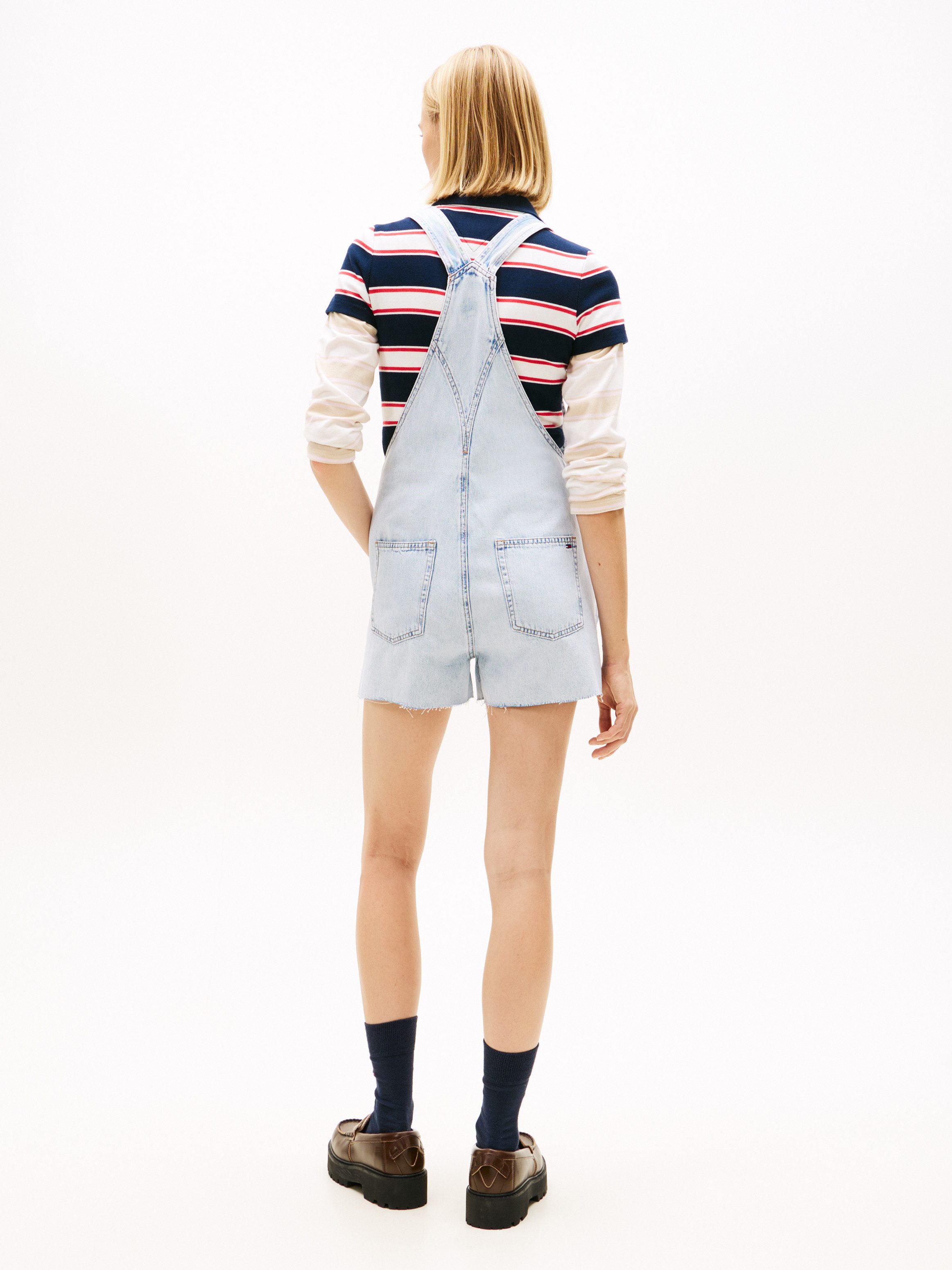 Tommy Jeans Kurzoverall MIA DUNGAREE SHORT EXT BJ6014 im lässigen Latzhosen-Design