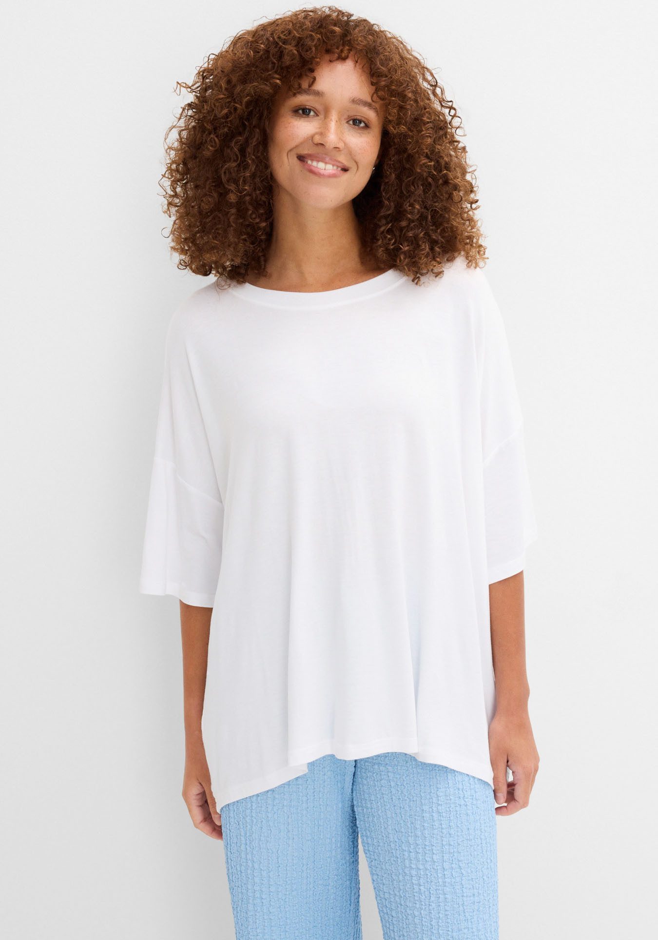 bonprix Oversize-Shirt oversize Passform, Halbarm-Design, aus Viskose und Elasthan