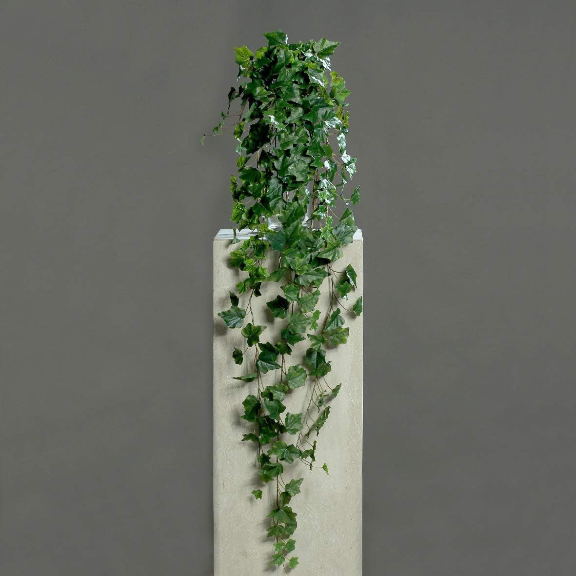 Kunstpflanze Efeuhänger Efeuranke auf praktischem Steckstab 130cm Grüntöne, mucPlants