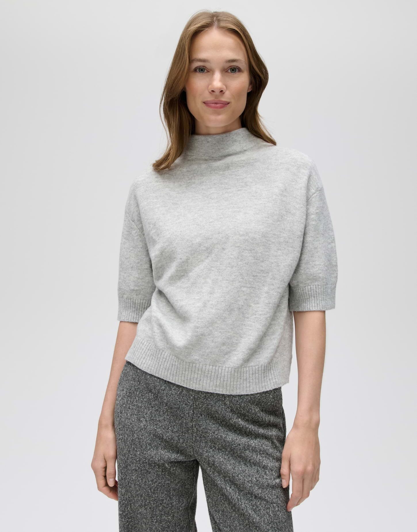 OPUS Strickpullover Pifko aus Feinstrick mit glattem Griff Verkürzte Boxy-Silhouette mit überschnittener Schulter und Funnel Neck