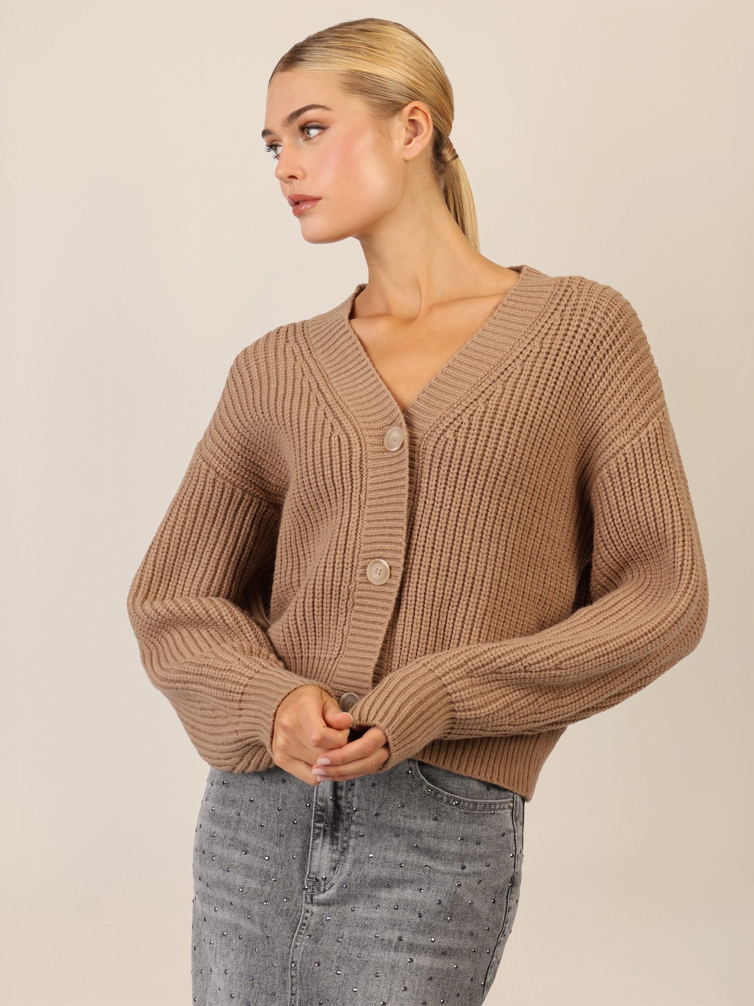 Apart Strickjacke mit Knopfleiste günstig online kaufen