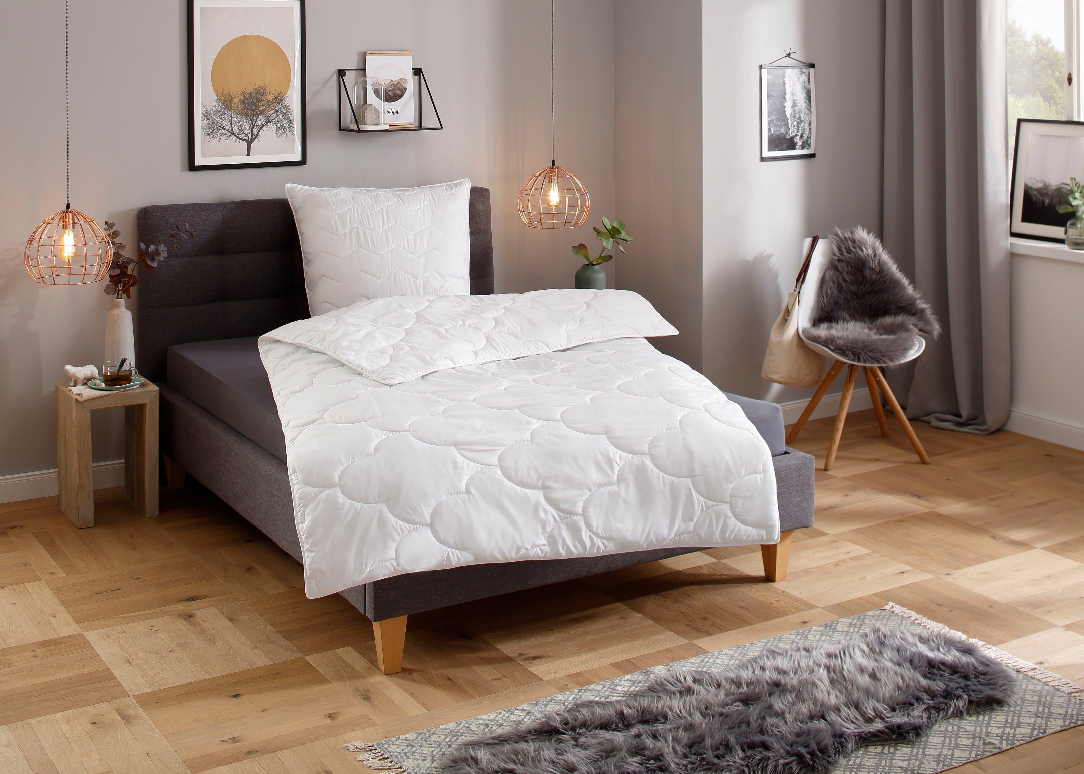 OTTO home Microfaserbettdecke Mondschein, Bettdecke 135x200 cm, 155x220 cm, 200x200 cm, Füllung: Polyester, Bezug: Polyester oder antibakteriellen Microfaser, Bettdecken, Sommer, Winter, allergiker geeignet (Hausstauballergiker)