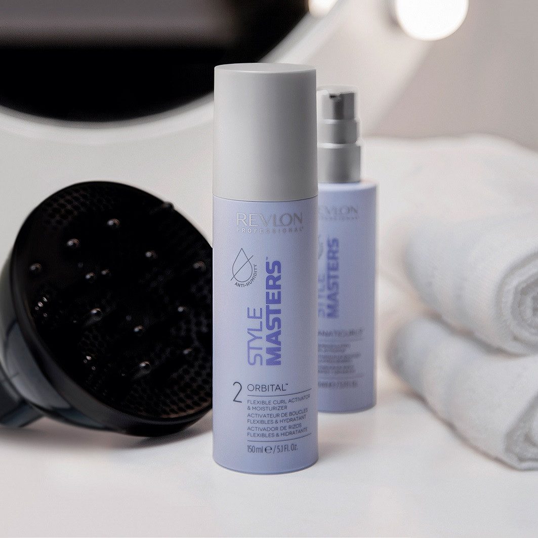 REVLON PROFESSIONAL Haarshampoo STYLE MASTERS CURLY ORBITAL, Unterstützt Naturlocken mit glänzendem Finish, spendet Feuchtigkeit.