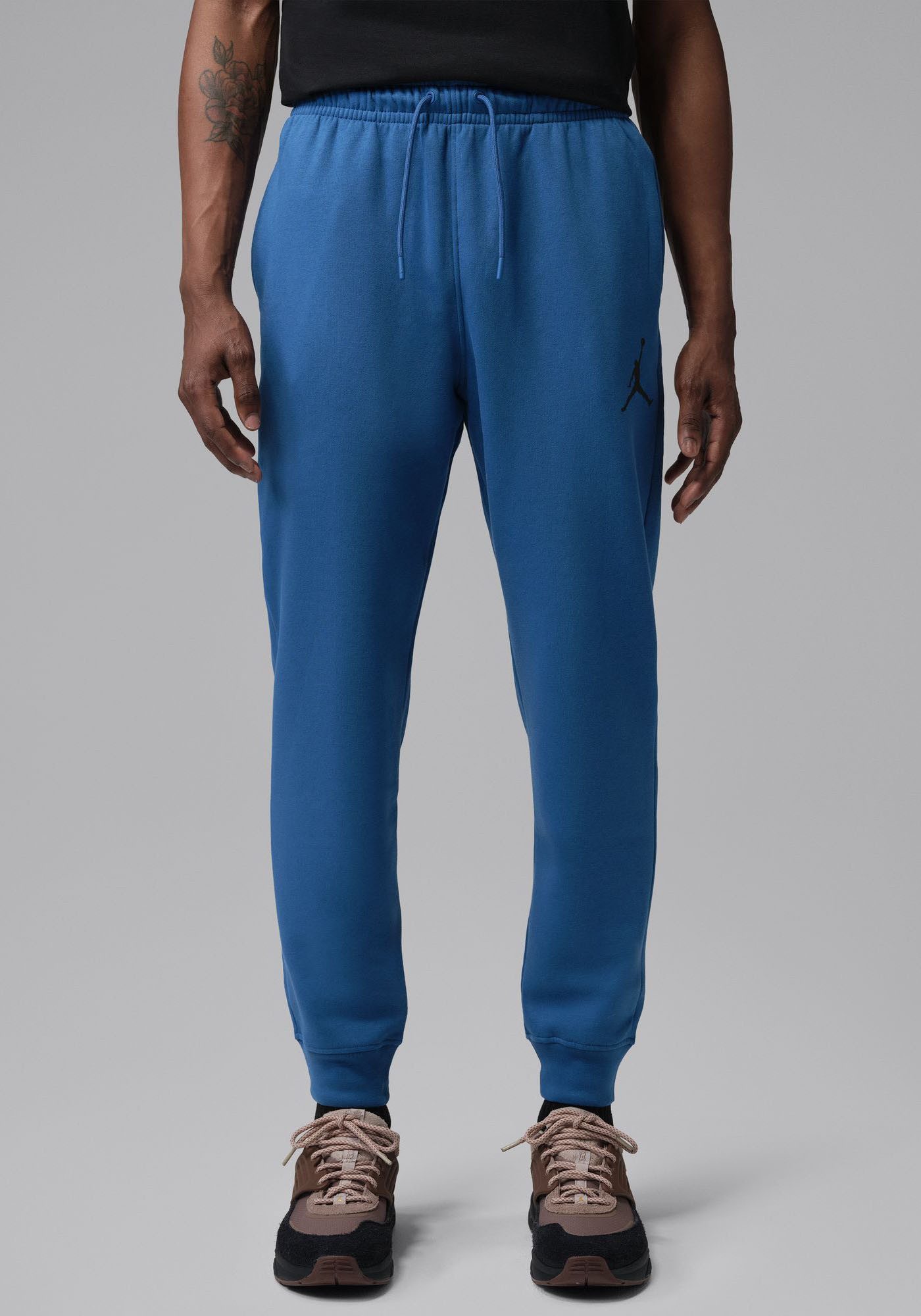 Jordan Trainingshose M J JUMPMAN FLC PANT 2 aus leichtem Fleece, mit weicher Innenseite, atmungsaktiv