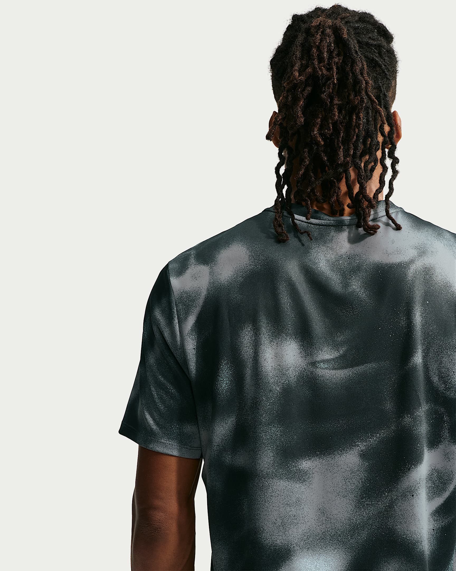 Nike Laufshirt Nike Miler Men's Dri-FIT UV Short-Sleeve Running Top mit Kurzarm-Design, für Läufe, Fitnessstudio und Streetwear-Look
