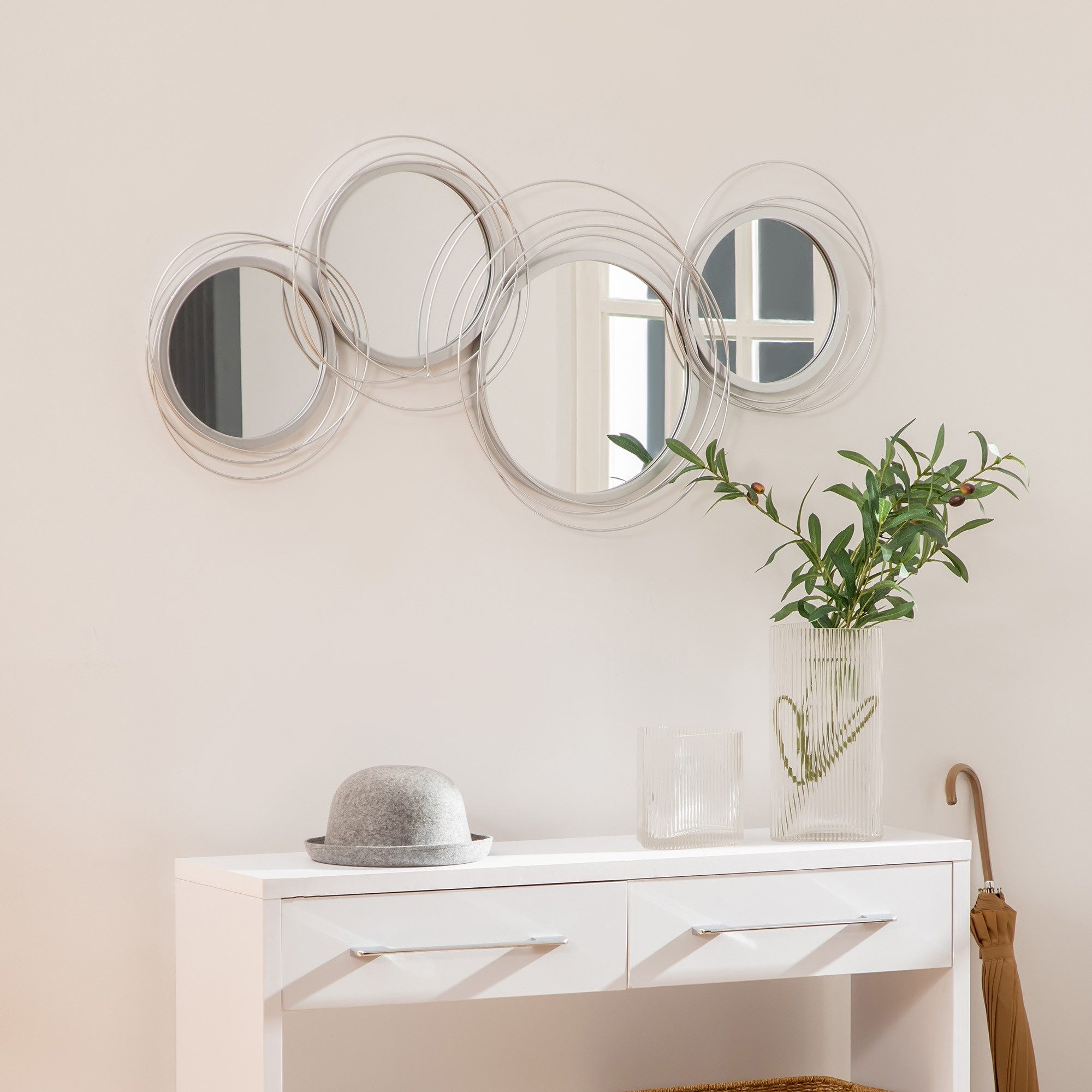 HOMCOM Wandbild Wandspiegel mit 4 runden Spiegeln, Wohnzimmerdeko, Flurspiegel, modern (Wanddeko, 1 St), Metall, Silber, 107 x 4 x 56 cm