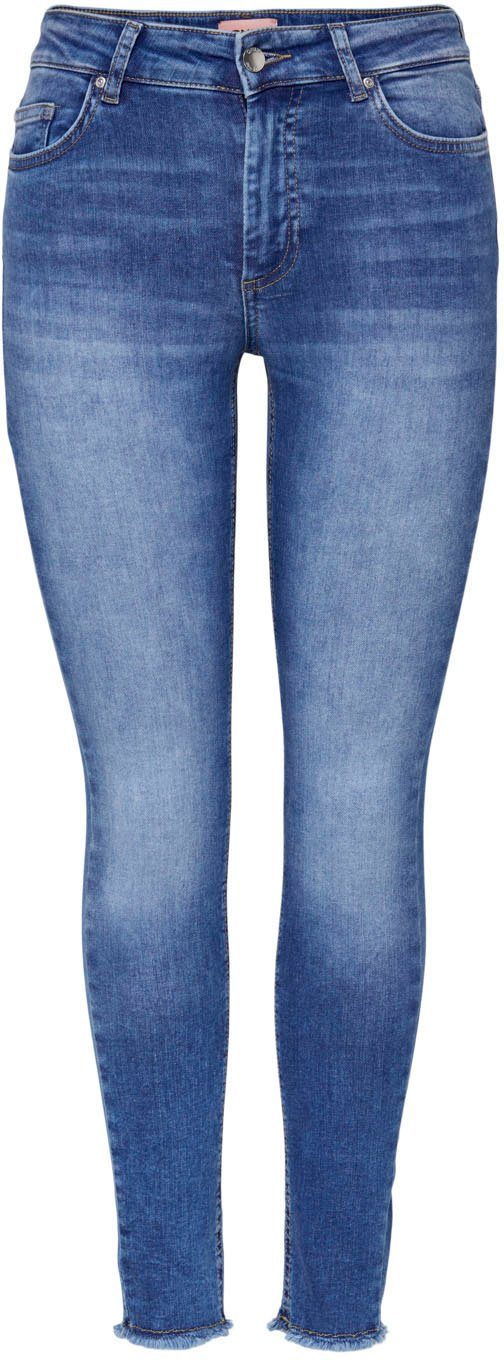Ankle-Jeans ONLBLUSH – Ankle-Jeans mit offenen Säumen für moderne Looks