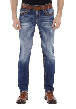 Cipo & Baxx Slim-fit-Jeans mit bestickten Rückentaschen in Straight Fit