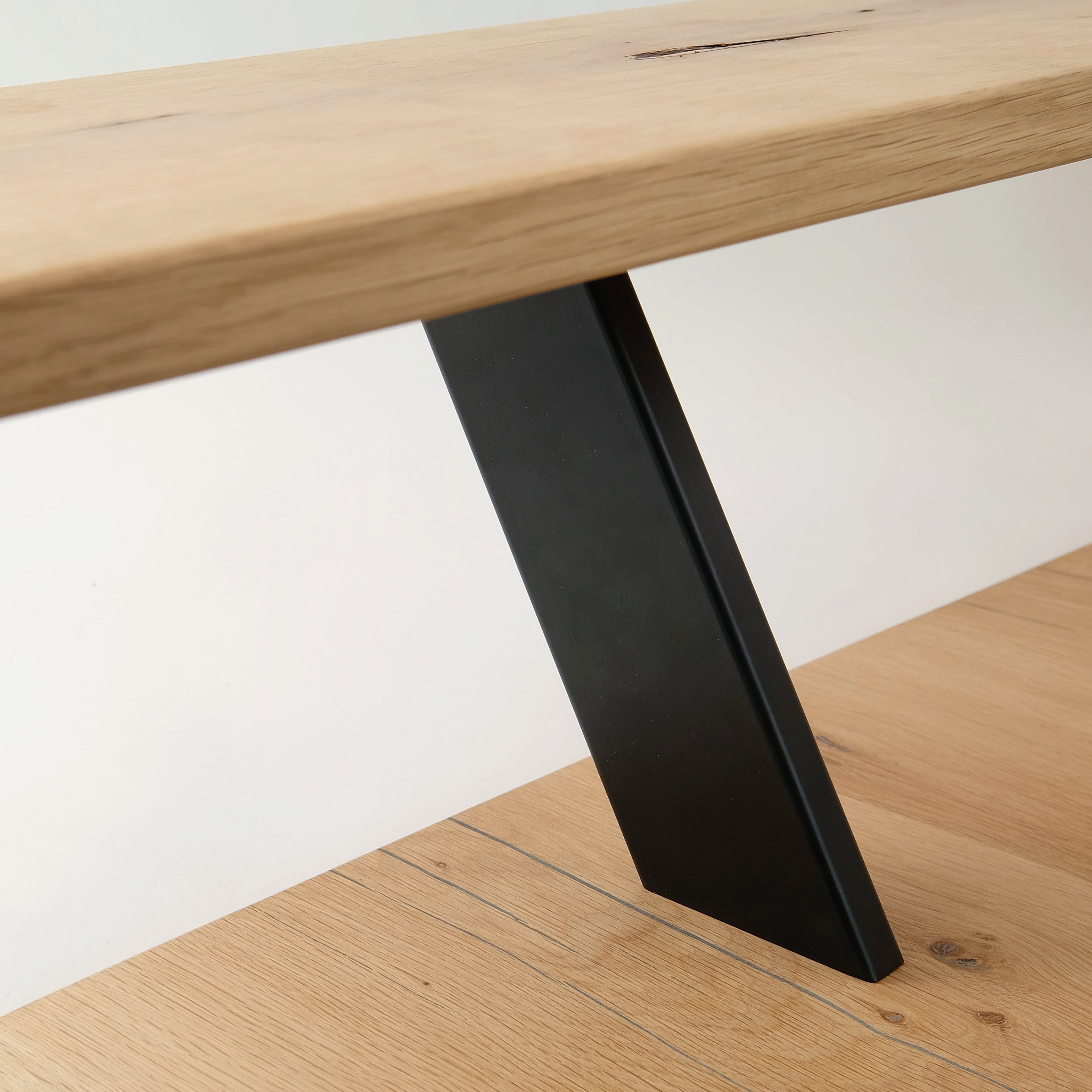 Natural Goods Berlin Wandregalhalter Barknsole SCHRÄG, 2-tlg., Tresenfuß, Konsole für Theken, Schränke, Aufsatzstütze, Schwarz