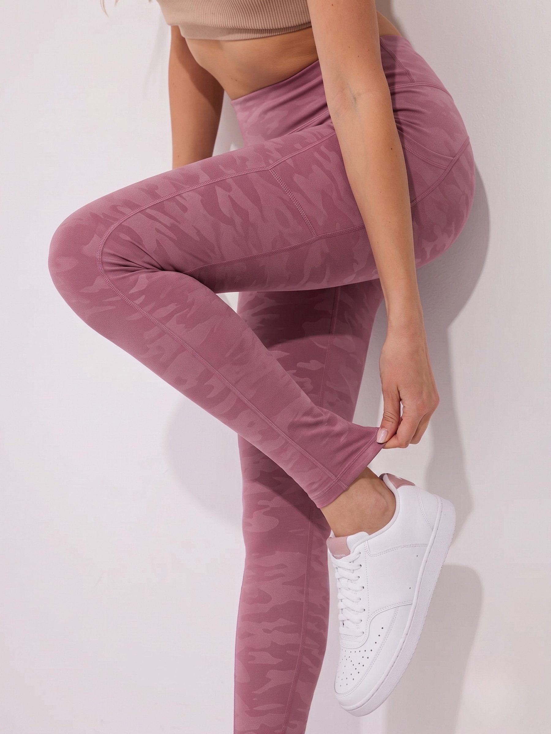 FemmeTone Highwaist Leggings Damen Sportleggings mit Handytasche, Yoga- & Laufhose Fitness-Tights mit Push-up-Effekt & poformender Passform
