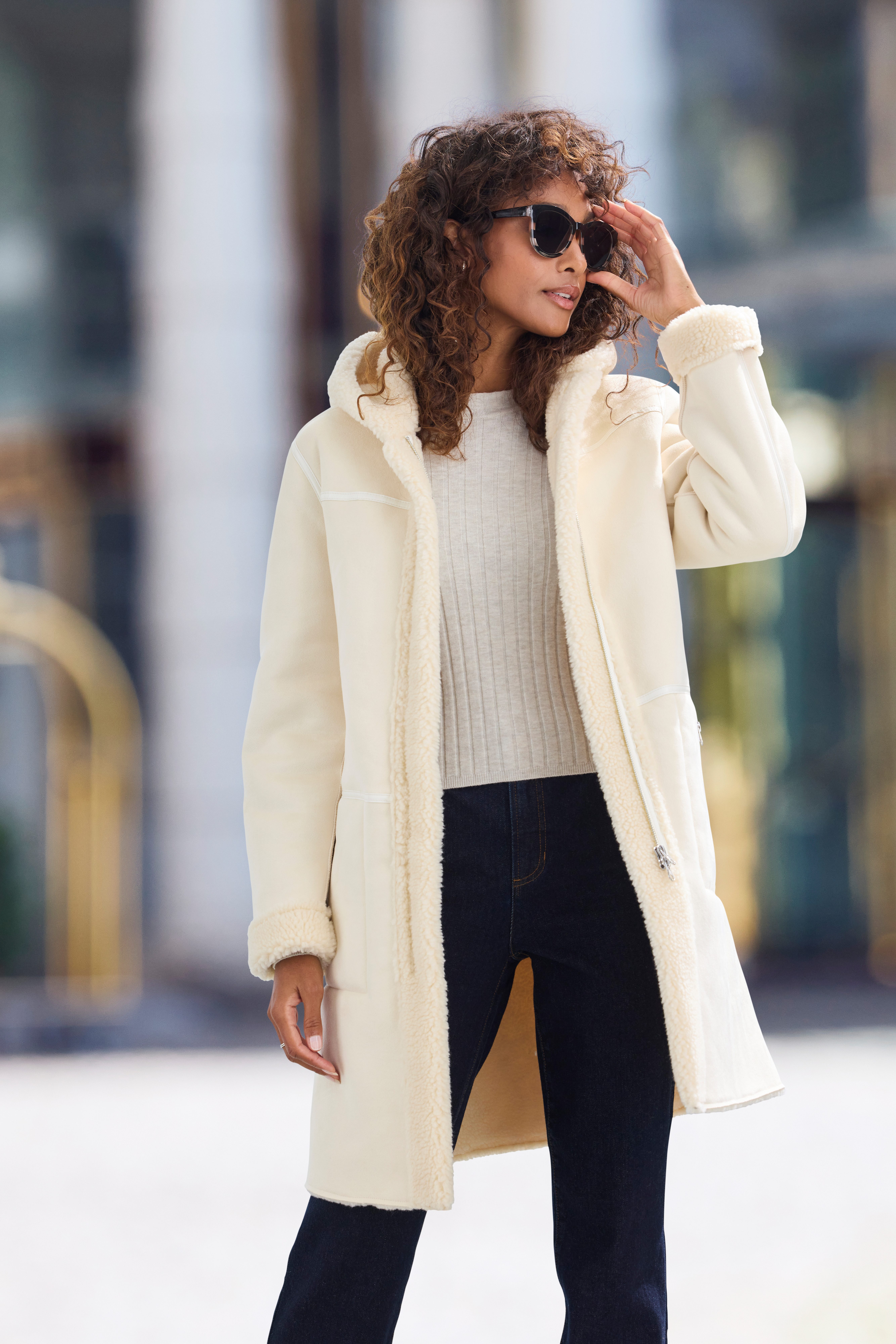 French Connection Lederimitatjacke mit Teddyfutter auf der Innenseite, Shearling Jacke, Lammfelloptik