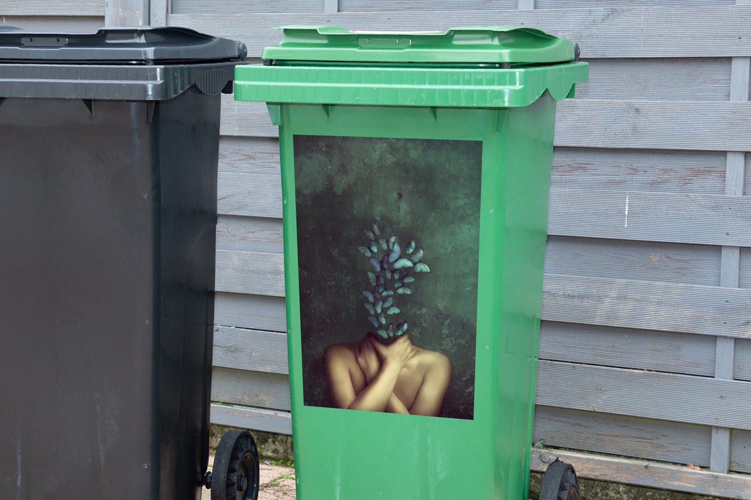 Stilleben Mülltonne, - Mülleimer-aufkleber, - Wandsticker Blau Schmetterling (1 Abfalbehälter St), Container, MuchoWow Sticker,