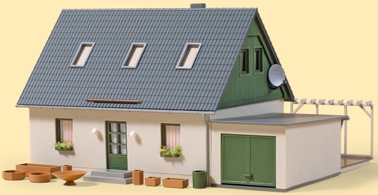 Image of Auhagen Modelleisenbahn-Gebäude »Einfamilienhaus mit Garage«, Spur H0, Made in Germany