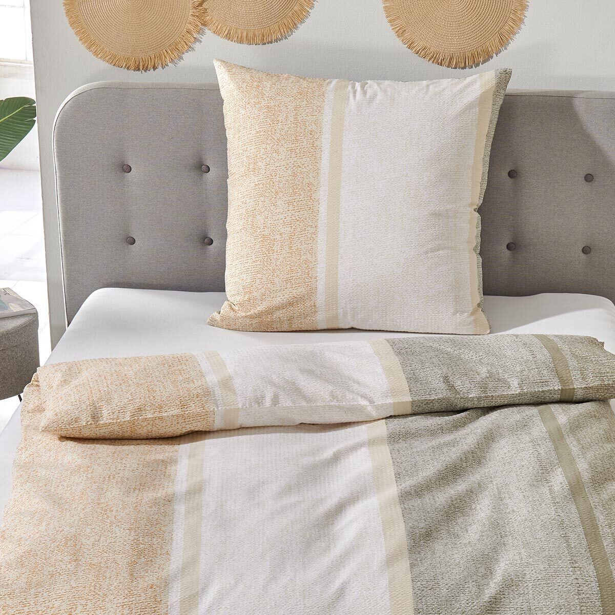 TRAUMSCHLAF Bettwäsche Stuttgart, Seersucker, 2 teilig, Moderne Längsstreif günstig online kaufen