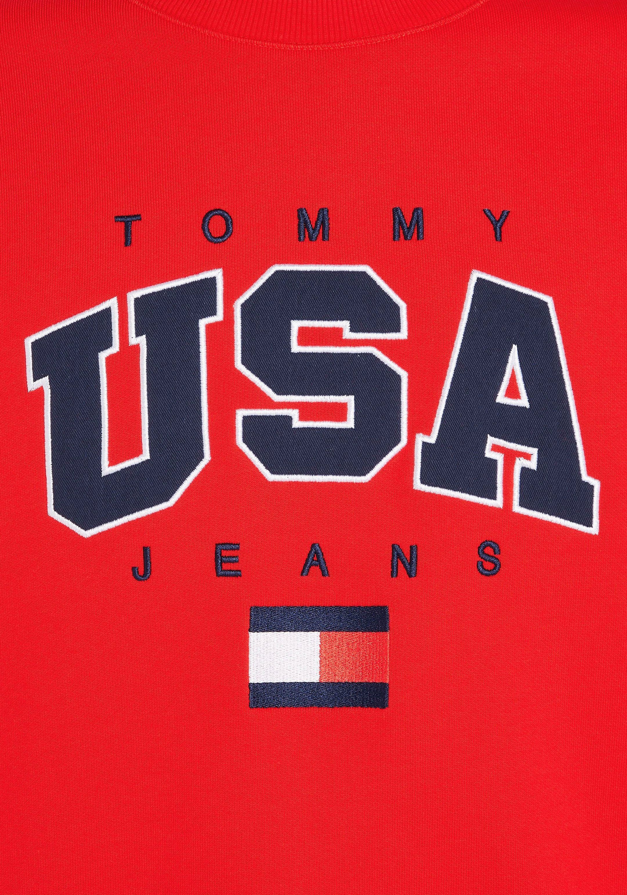 USA mit Jeans DeepCrimson TJM Tommy großflächiger CREW Logostickerei BOXY MODERN SPORT Sweatshirt