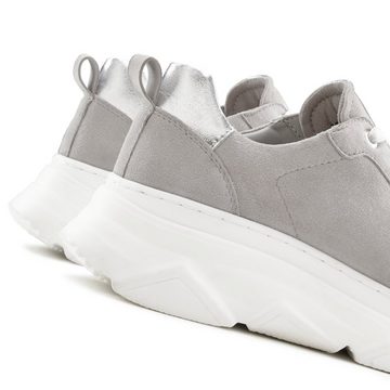 LASCANA Sneaker Schnürhalbschuh, aus Leder mit Chunky Außensohle