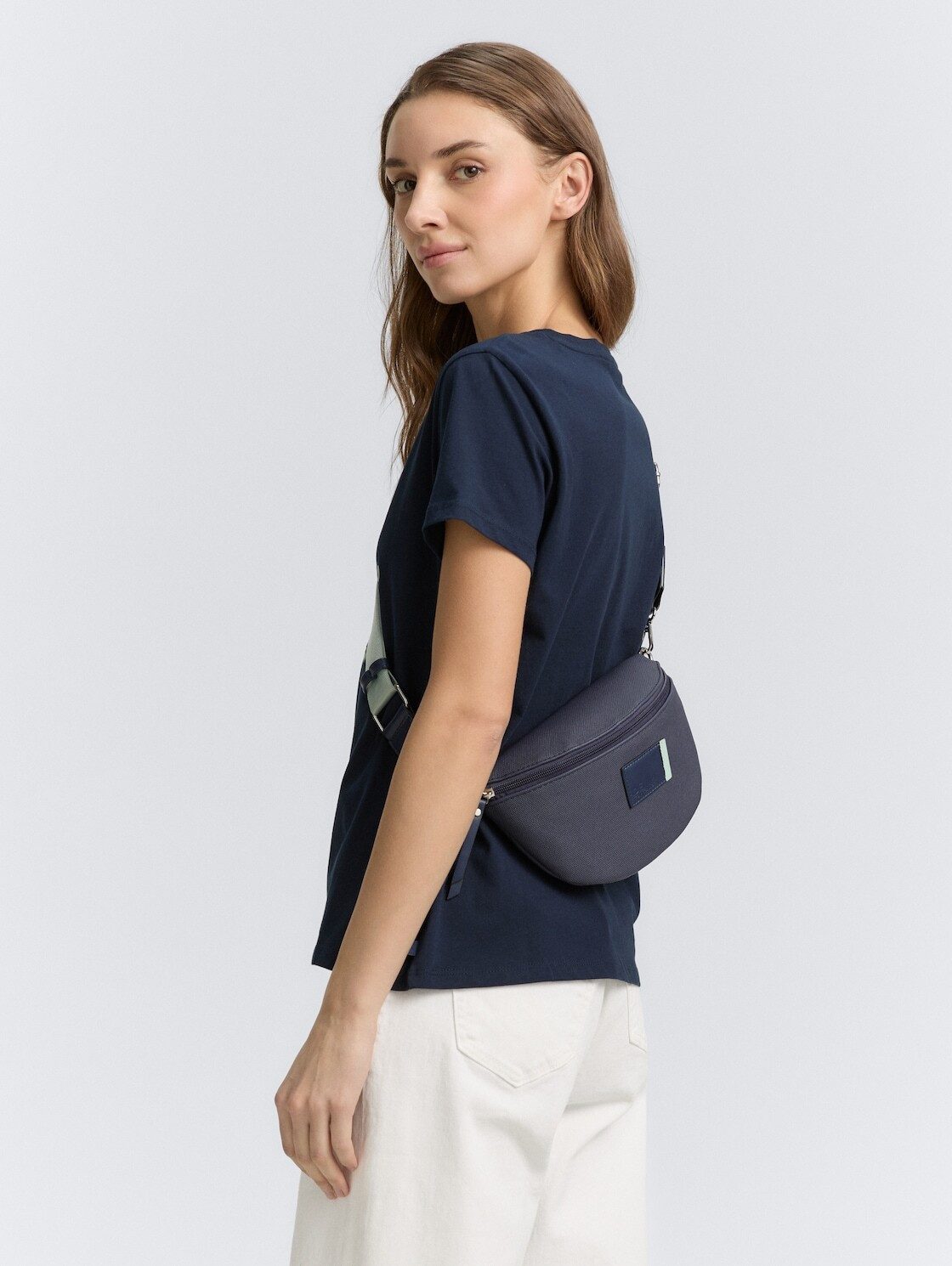 TOM TAILOR Denim Gürteltasche Bags, TTROSIE Gürteltasche mit Logo-Badge
