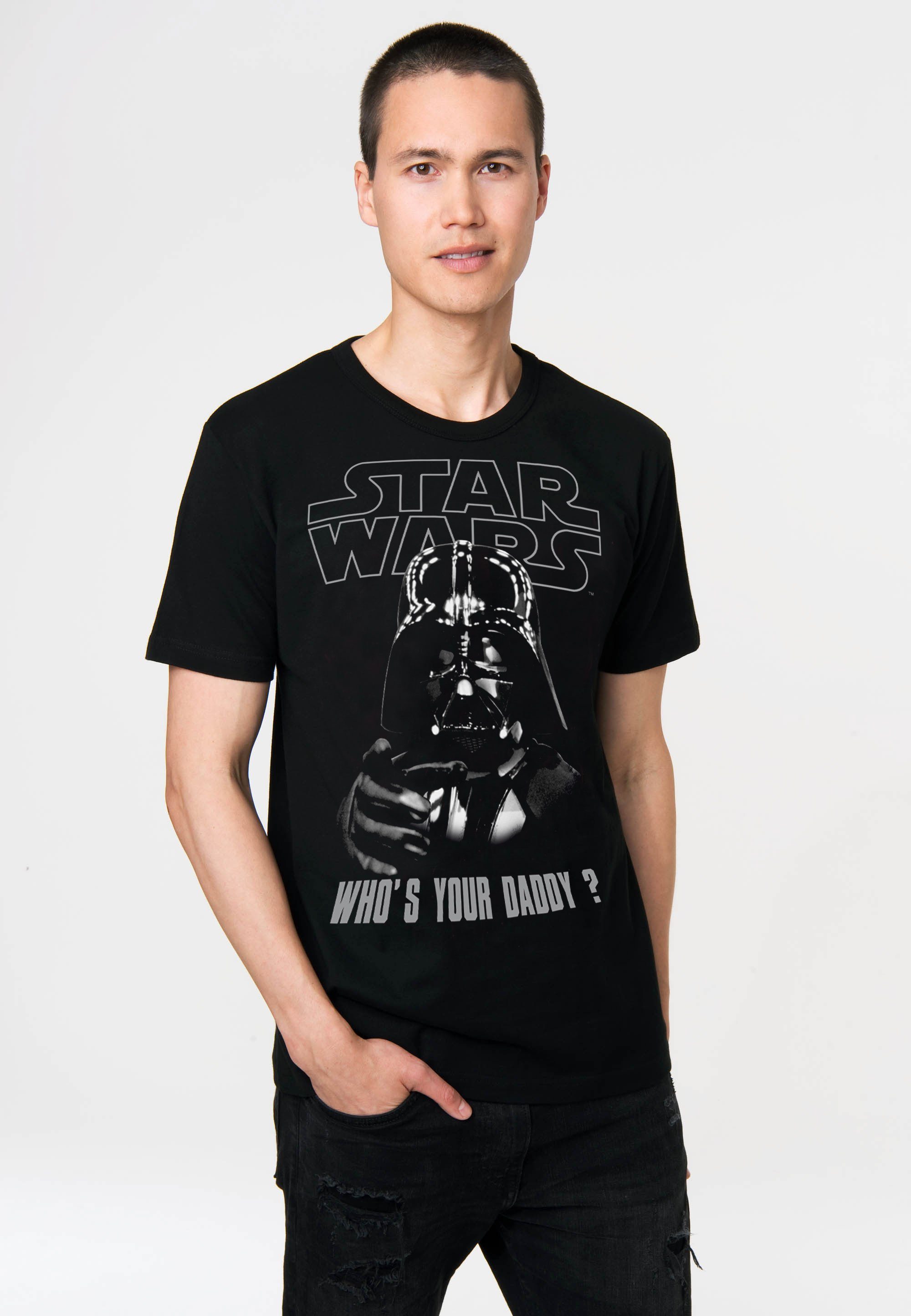 LOGOSHIRT T-Shirt Star Einlaufvorbehandlung Print, - mit formstabi Your Dank Whos vielen nach Wäschen auch coolem Daddy Wars