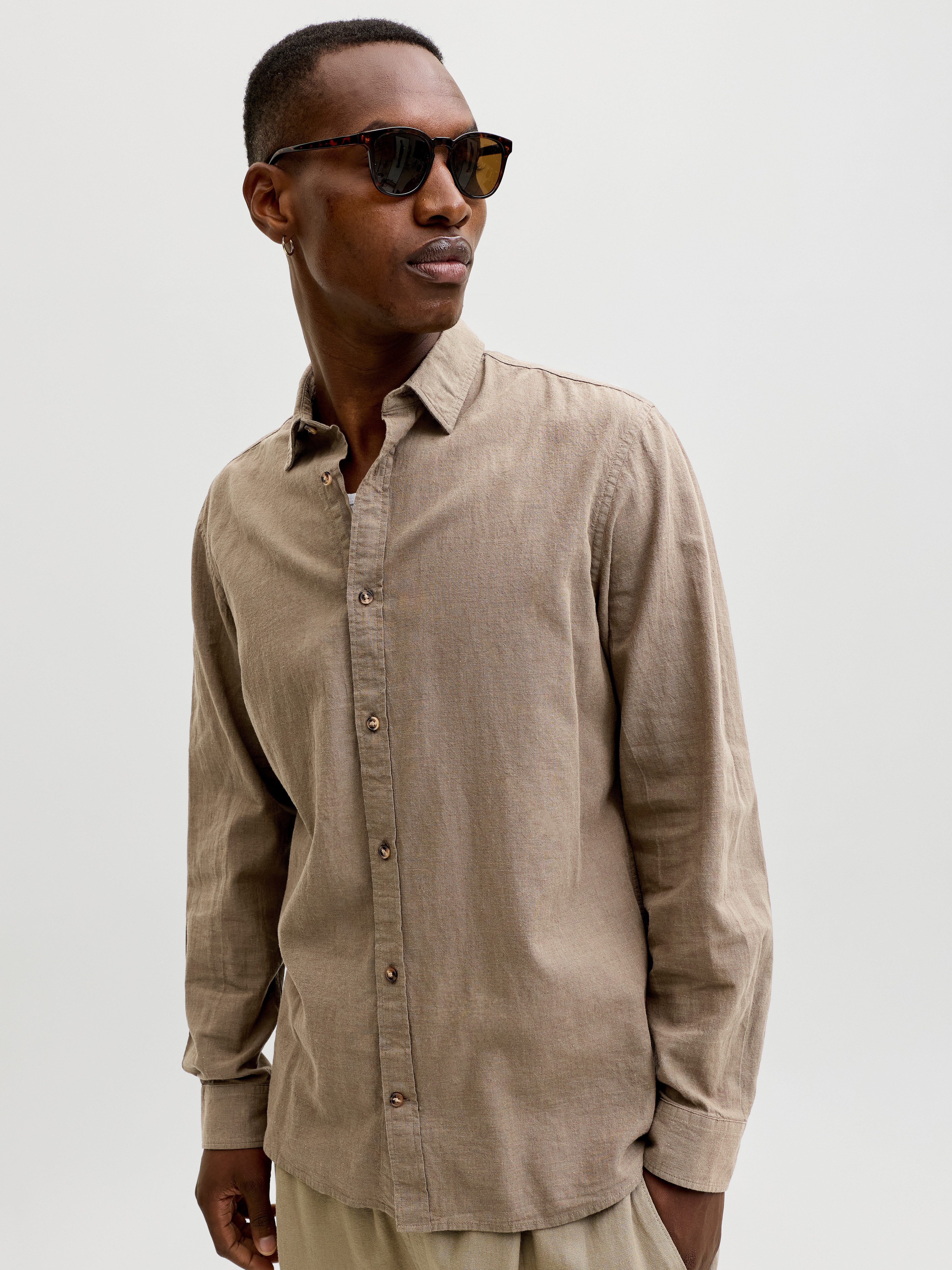 Jack & Jones Langarmhemd JJESUMMER LINEN BLEND SHIRT L/S SN Baumwollmischung, regular fit