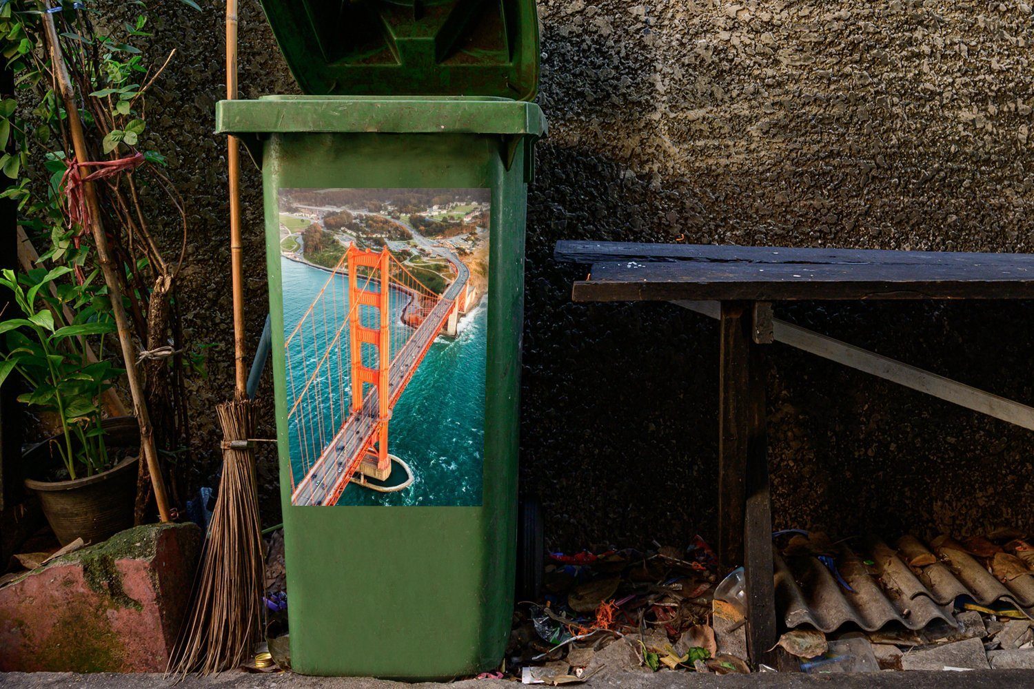 MuchoWow Wandsticker Mülleimer-aufkleber, - Golden Container, Amerika St), Wasser Bridge Sticker, (1 Mülltonne, Gate Abfalbehälter 
