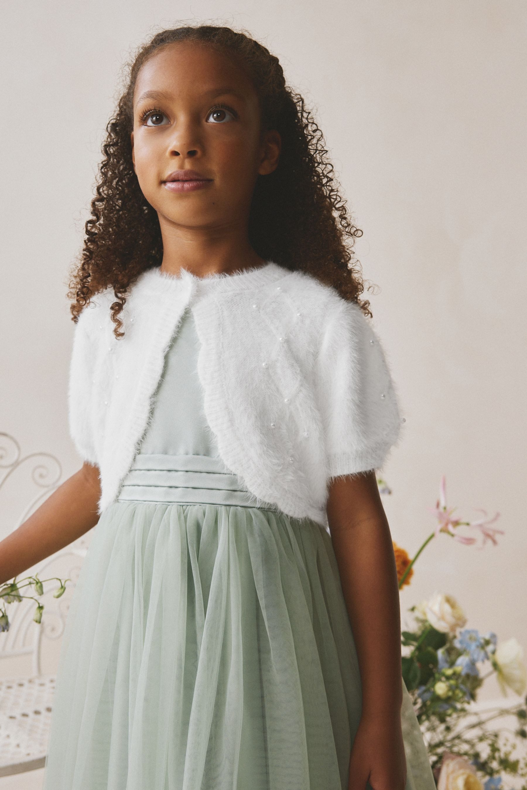 Next Strickjacke Flauschiger Perlen-Bolero für besondere Anlässe (1-tlg)