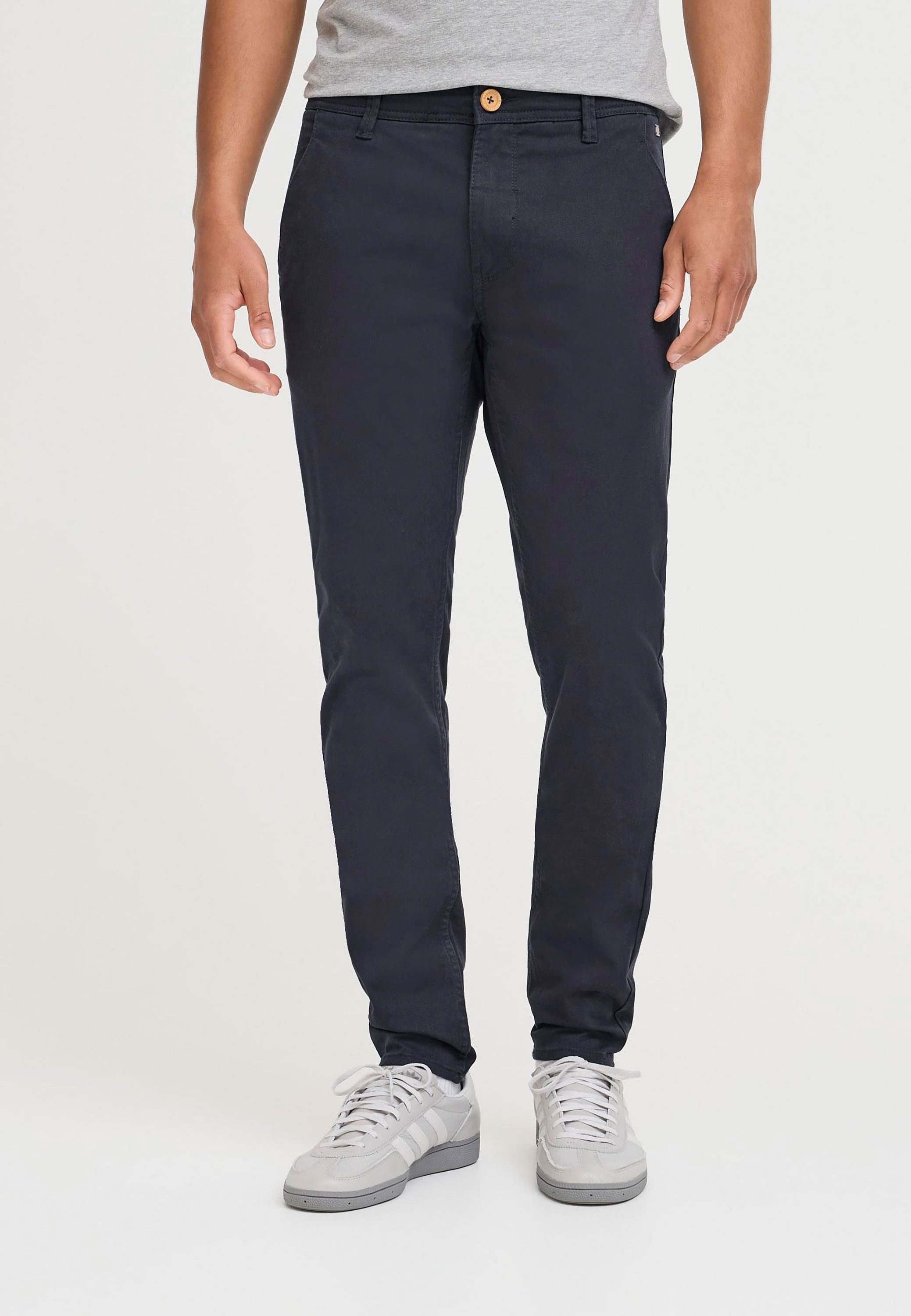 Blend Chinohose BHNatan Stoffhose mit normalem Bund und schmalem Beinen - Slim Fit. € 49,99