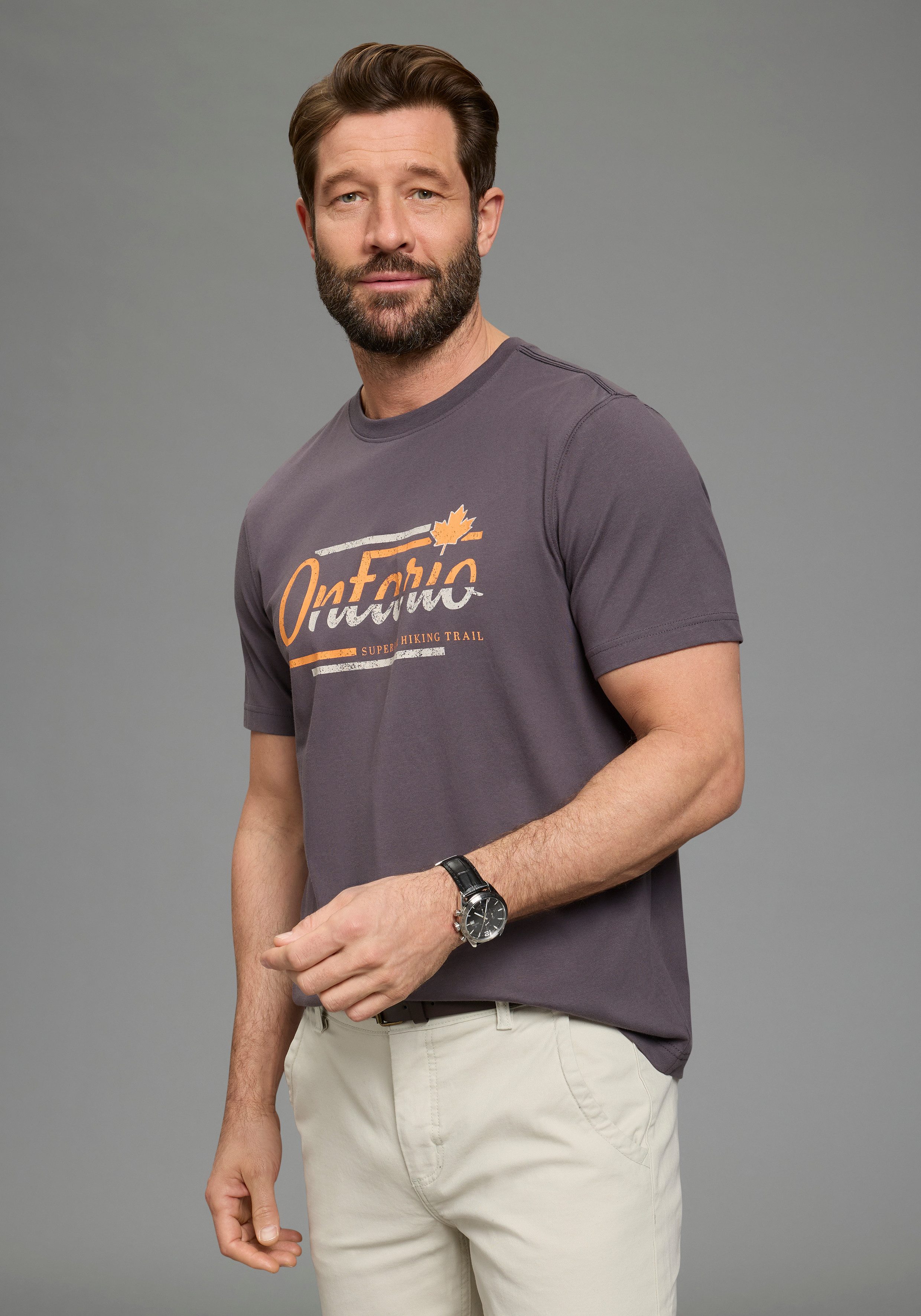 Man's World Rundhalsshirt Neue Kollektion! normale Passform, kurzarm, mit Print, bedruckte Optik. € 9,99, (€ 9,99 pro 1 Stk).