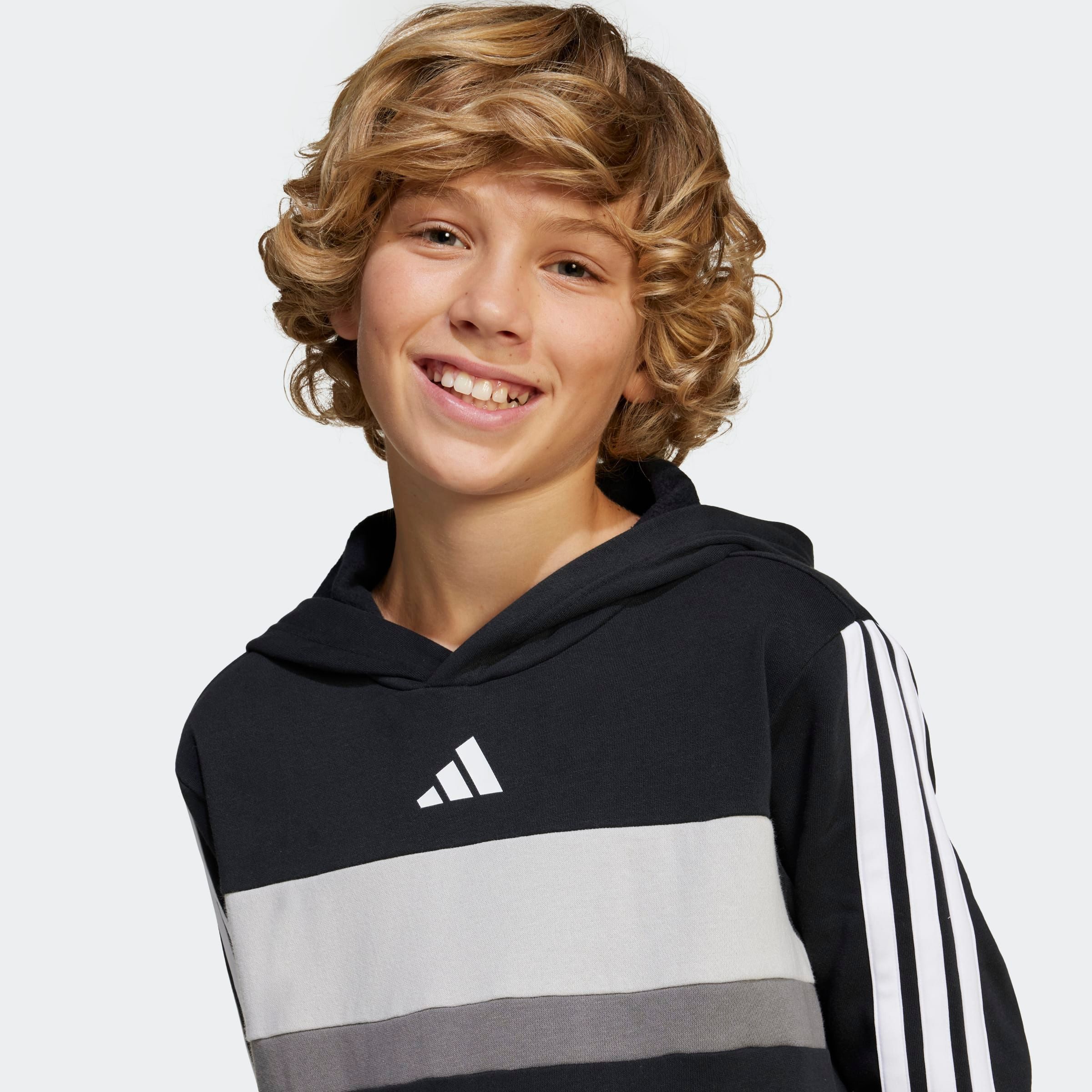 adidas Sportswear Kapuzensweatshirt SEASONAL ESSENTIALS TIBERIO 3-STREIFEN KIDS HOODIE mit Rundhals, ohne Verschluss, in normaler Länge