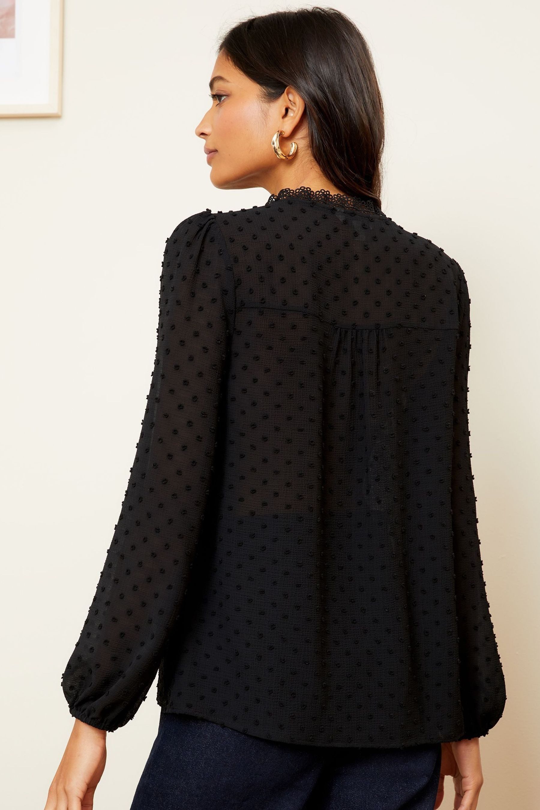 Love & Roses Langarmbluse Love & Roses Spitzenbluse mit V-Ausschnitt Regula günstig online kaufen