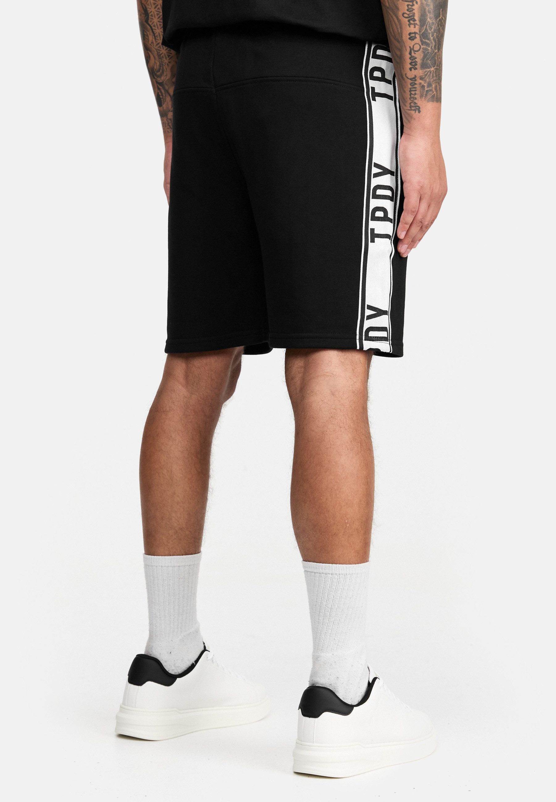 trueprodigy Shorts Benjamin Eingrifftaschen mit Reißverschluss und seitlichen Kontraststreifen