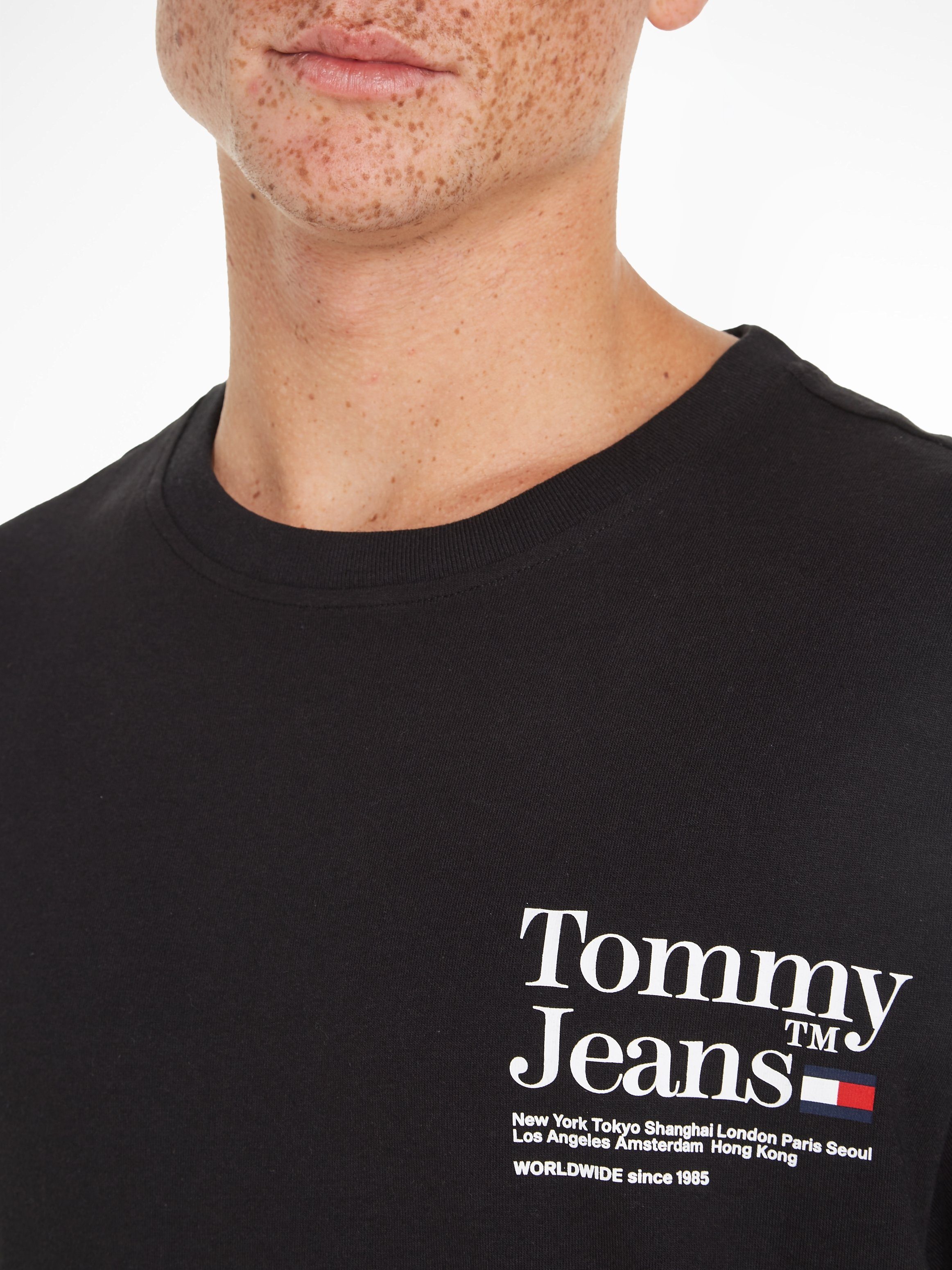 Black mit REG dem auf Aufdruck großem MODERN Jeans TOMMY TEE Tommy TJM T-Shirt Rücken TM