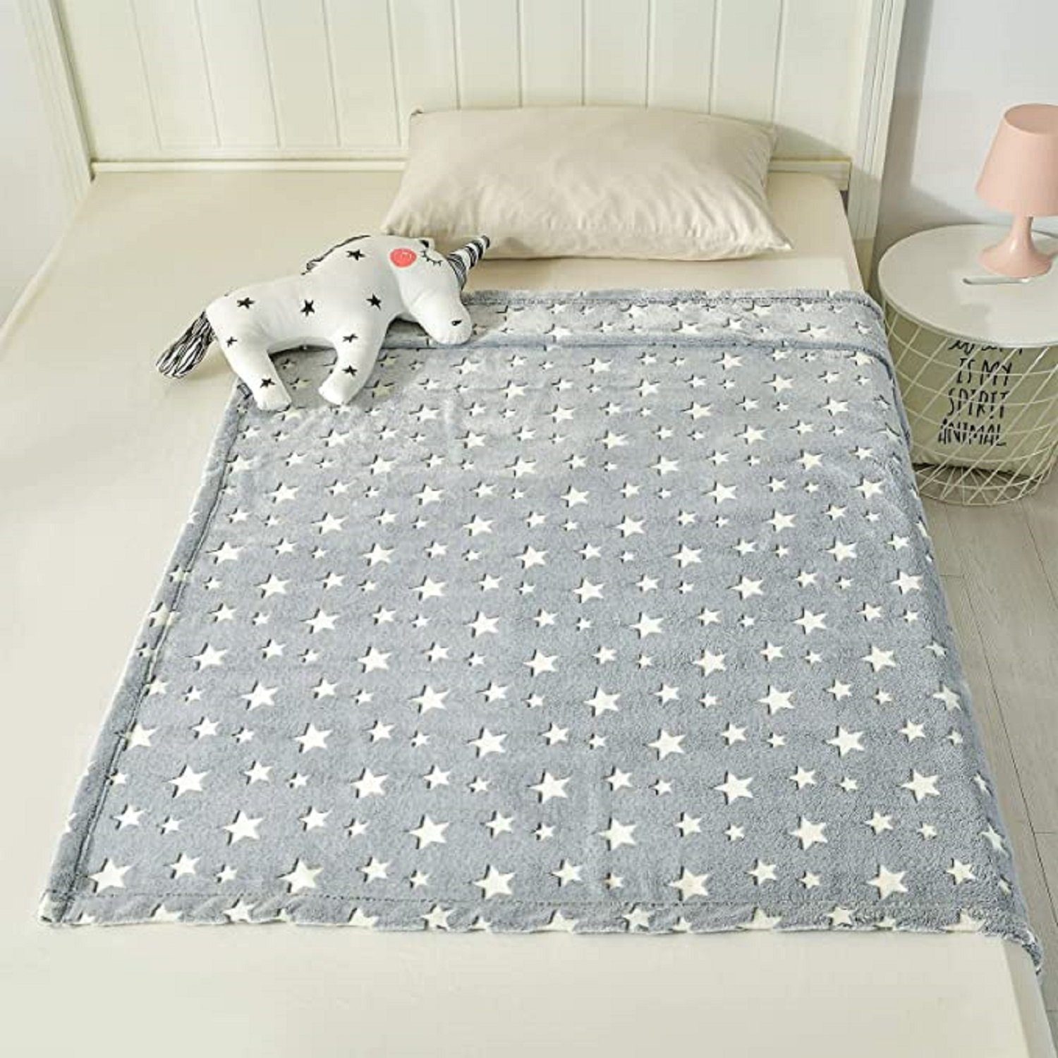 Kinderdecke Leuchtdecke / Kuscheldecke / 150x200cm, Brilliant, Leuchtet im Dunkeln – Bild 4 von 5