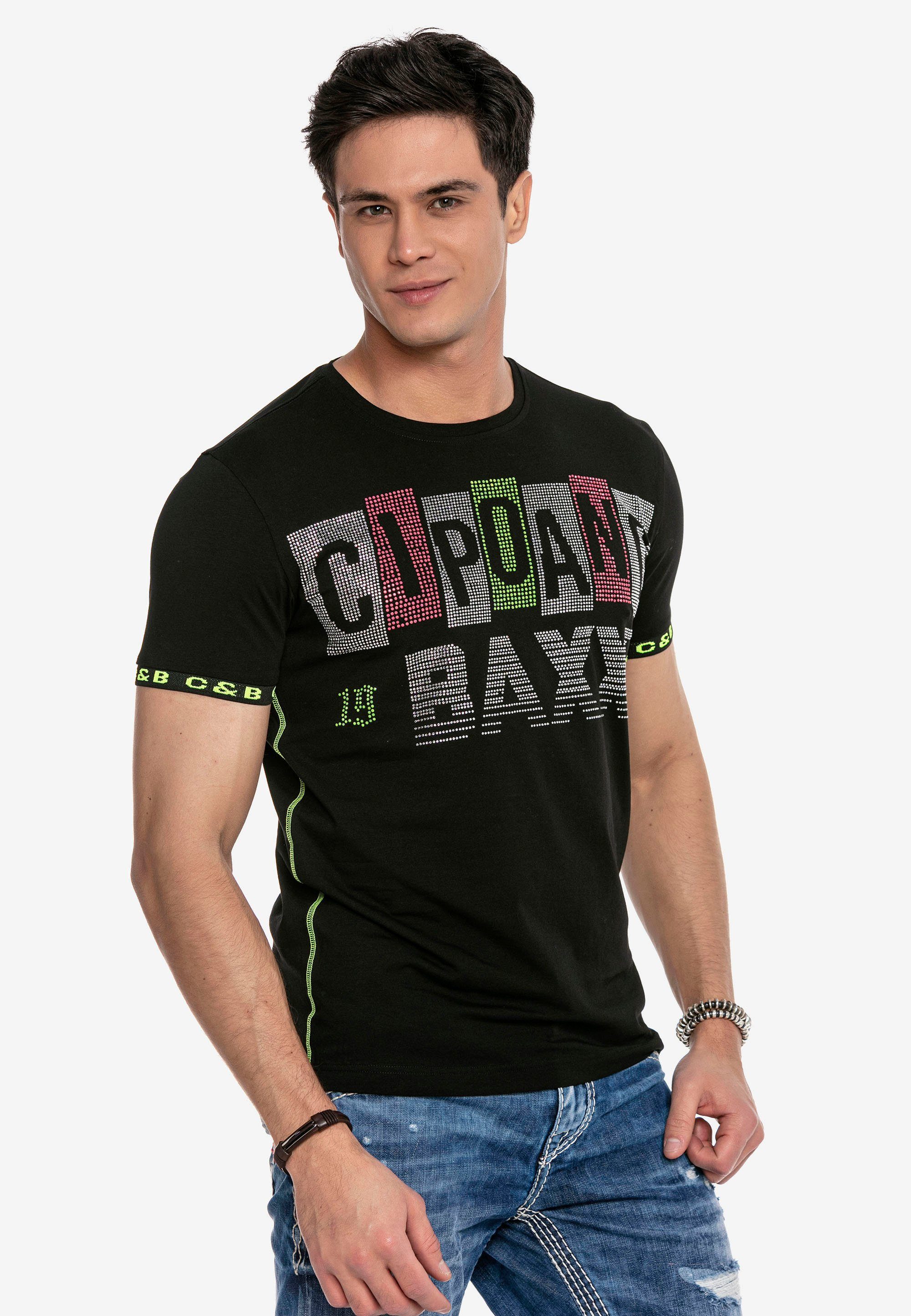 Cipo & Baxx Look T-Shirt extravagantem in