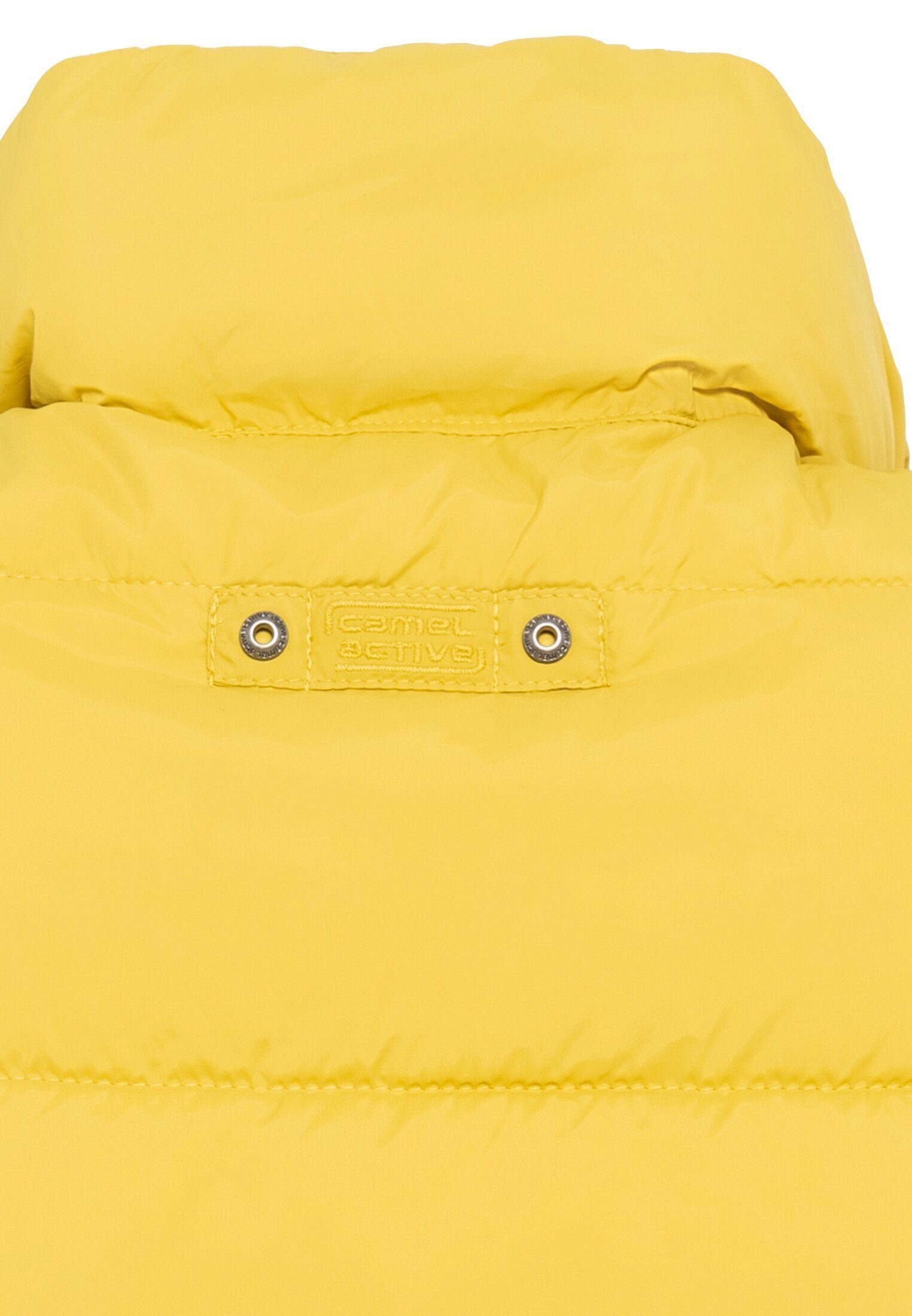 recyceltem Polyester camel mit active Stehkragen aus Gelb Steppweste