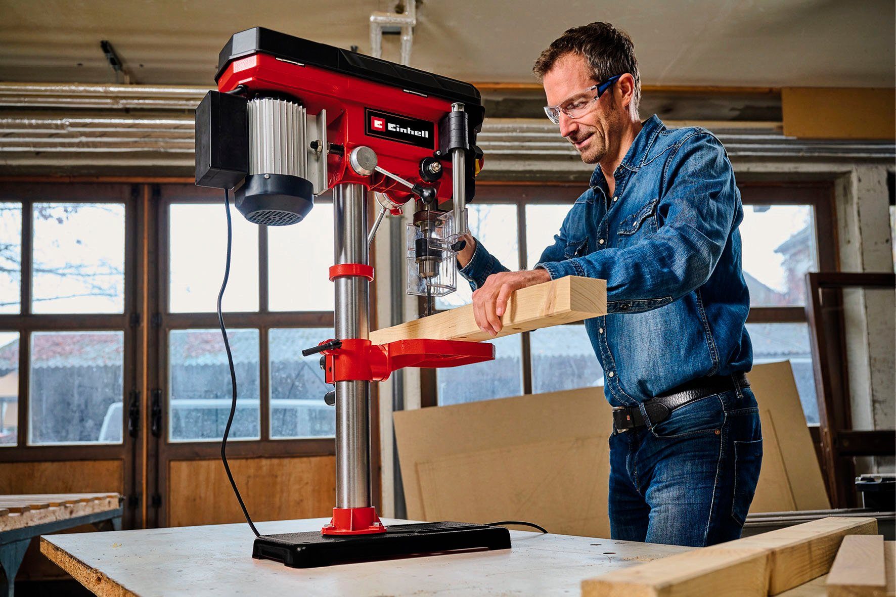 Einhell Säulenbohrmaschine TC-BD 630/1, inkl. Koffer für universelle Aufbewahrung von Werkzeug und Zubehör