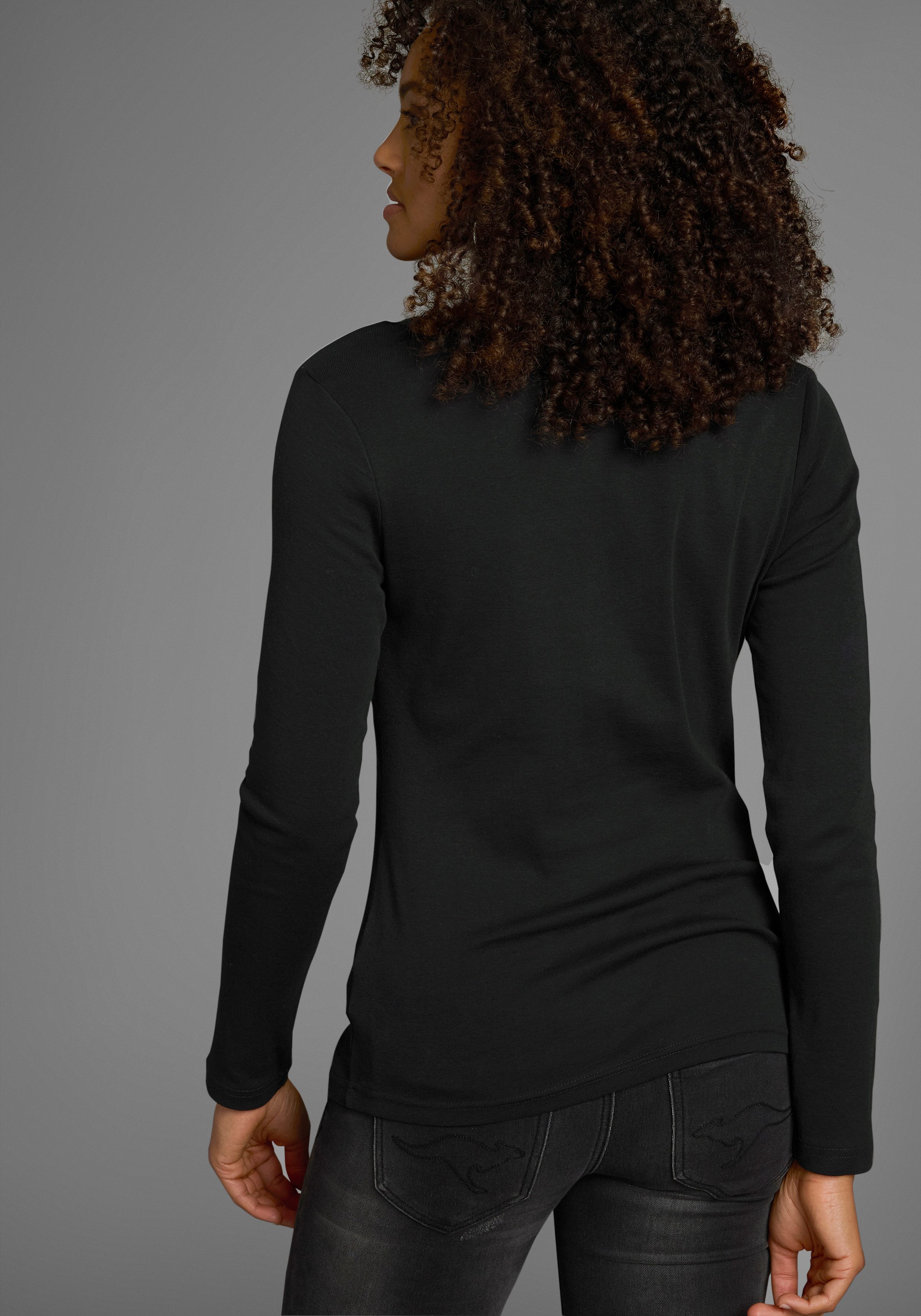 KangaROOS Langarmshirt krempelbare Ärmel, figurbetonter Schnitt, mit Logodruck