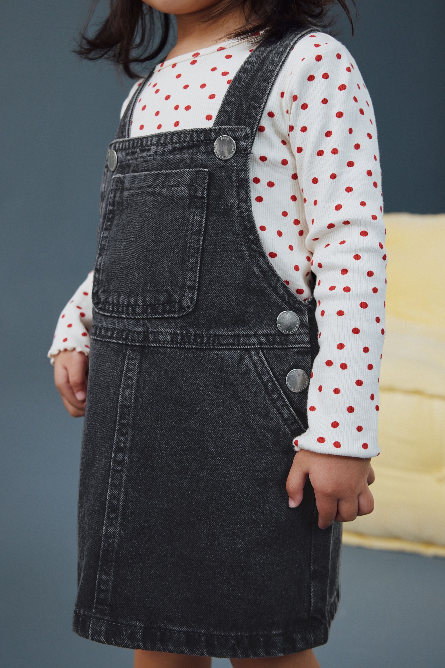 Next Latzkleid Trägerkleid aus Denim (1-tlg)