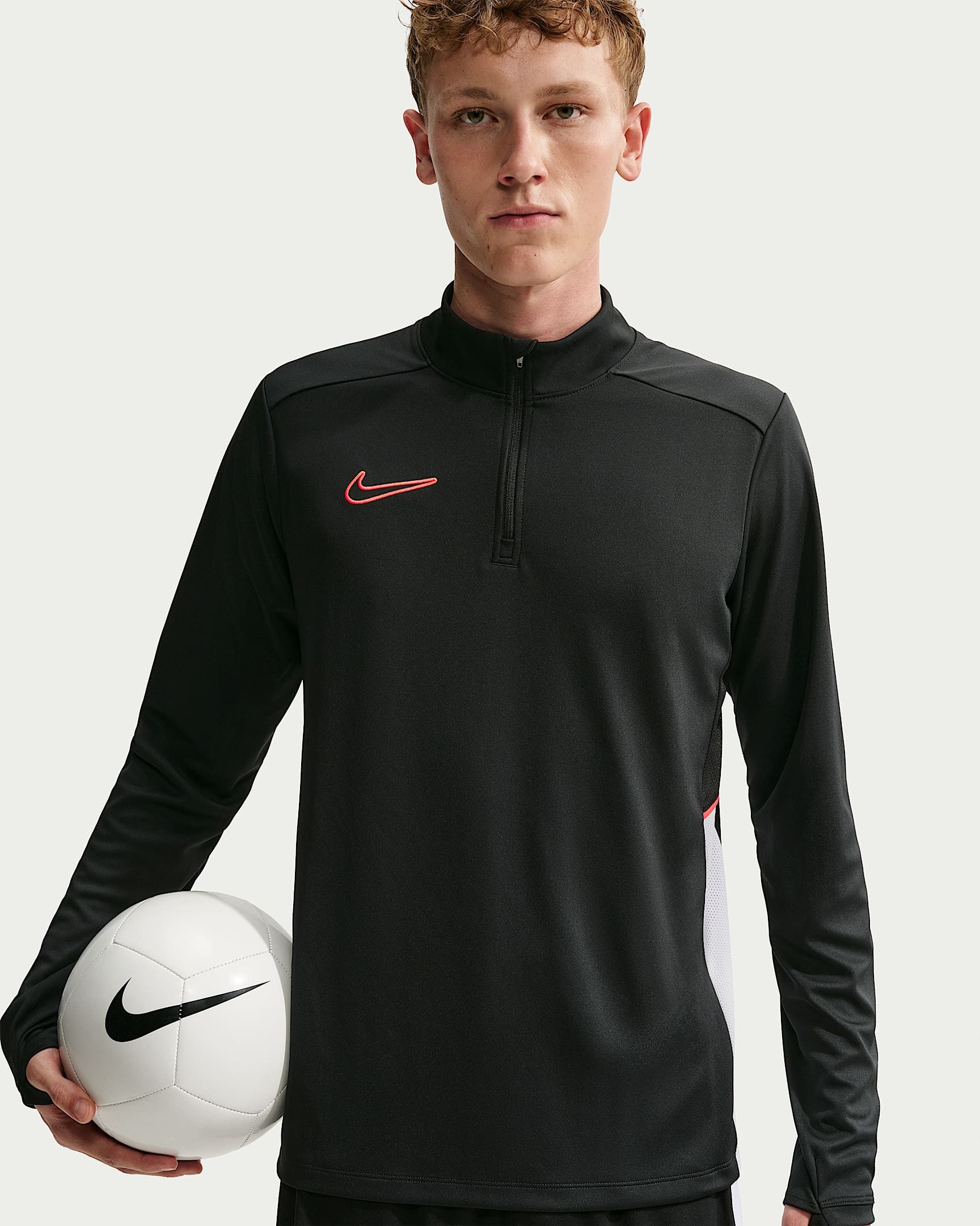 Nike Fußballtrikot Nike Academy Men's Dri-FIT Soccer Drill Top leichtes Drill-Oberteil, mit Viertelreißverschluss, schmale Passform