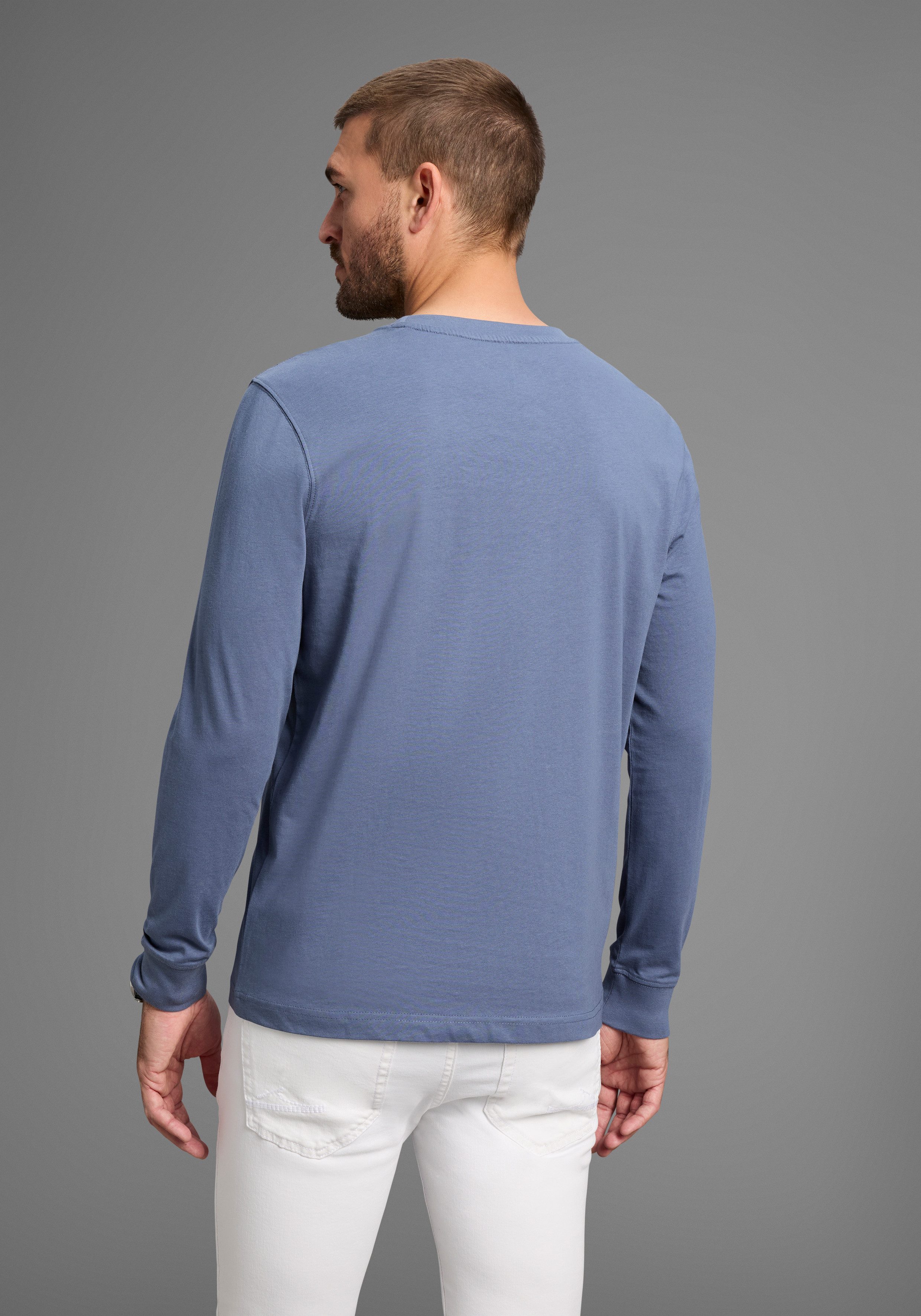 DELMAO Rundhalsshirt schmal geschnitten, mit Print, günstig online kaufen
