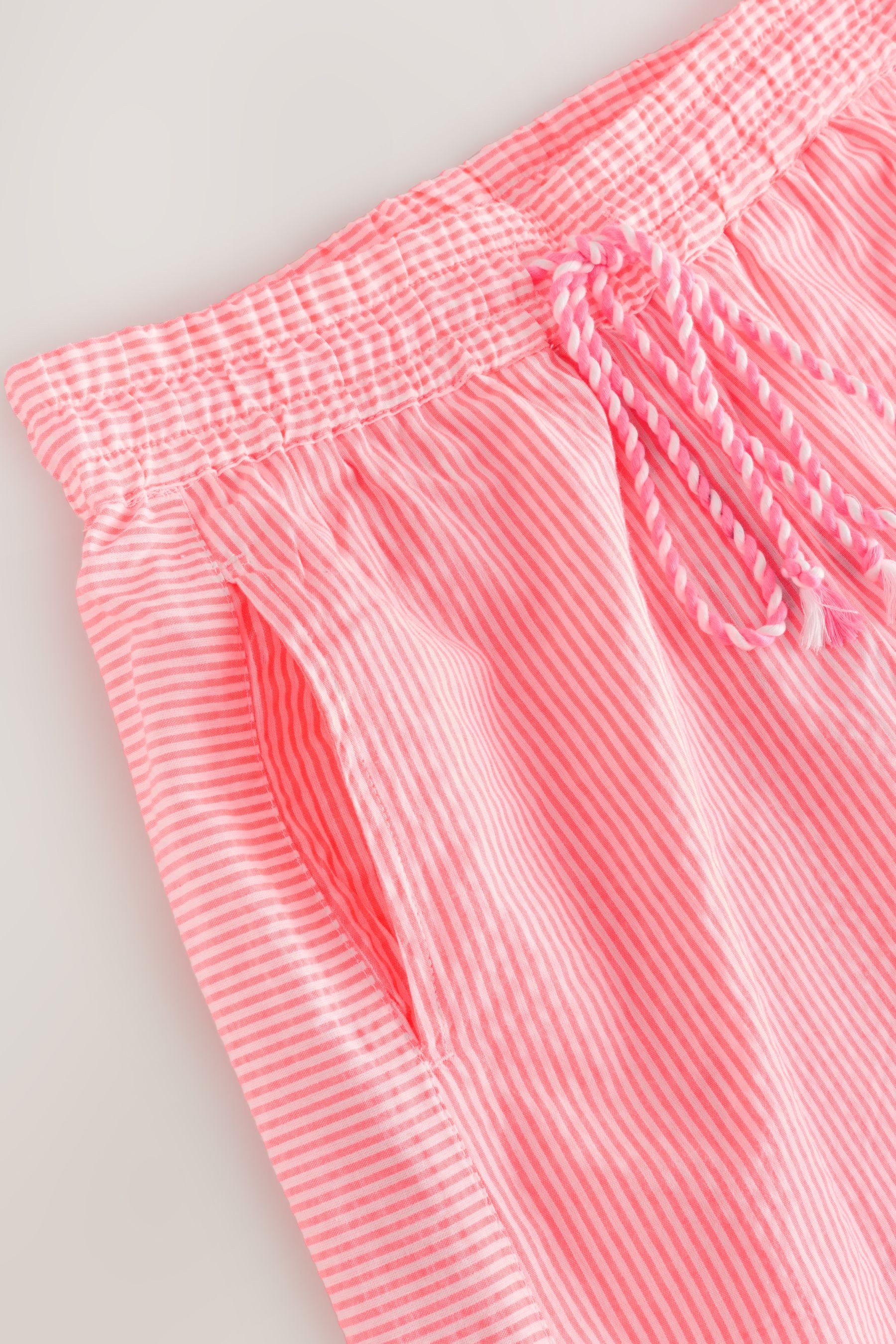 Next Schlupfhose Gestreifte Schlupfhose mit weitem Bein, Kurzgröße (1-tlg) günstig online kaufen