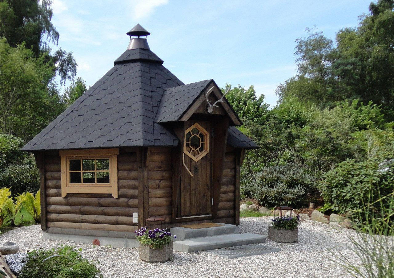 Finn Art Blockhaus Grillkota Grillpavillon 6-eckig Deluxe 9 max. 15 Personen, BxT: 380x330 cm, Schindeln schwarz, mit Grillanlage