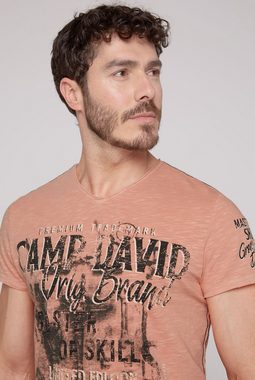 CAMP DAVID V-Shirt mit offenen Kanten