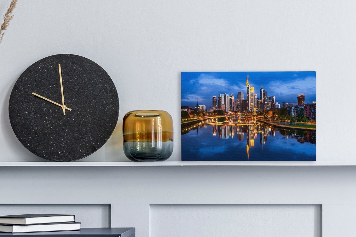 OneMillionCanvasses® Leinwandbild Skyline von Frankfurt am Main in Deutschland am Abend, Fotodruck (1 St), Leinwand Bilder Klein, Wand Dekoration Aesthetic 30x20 cm