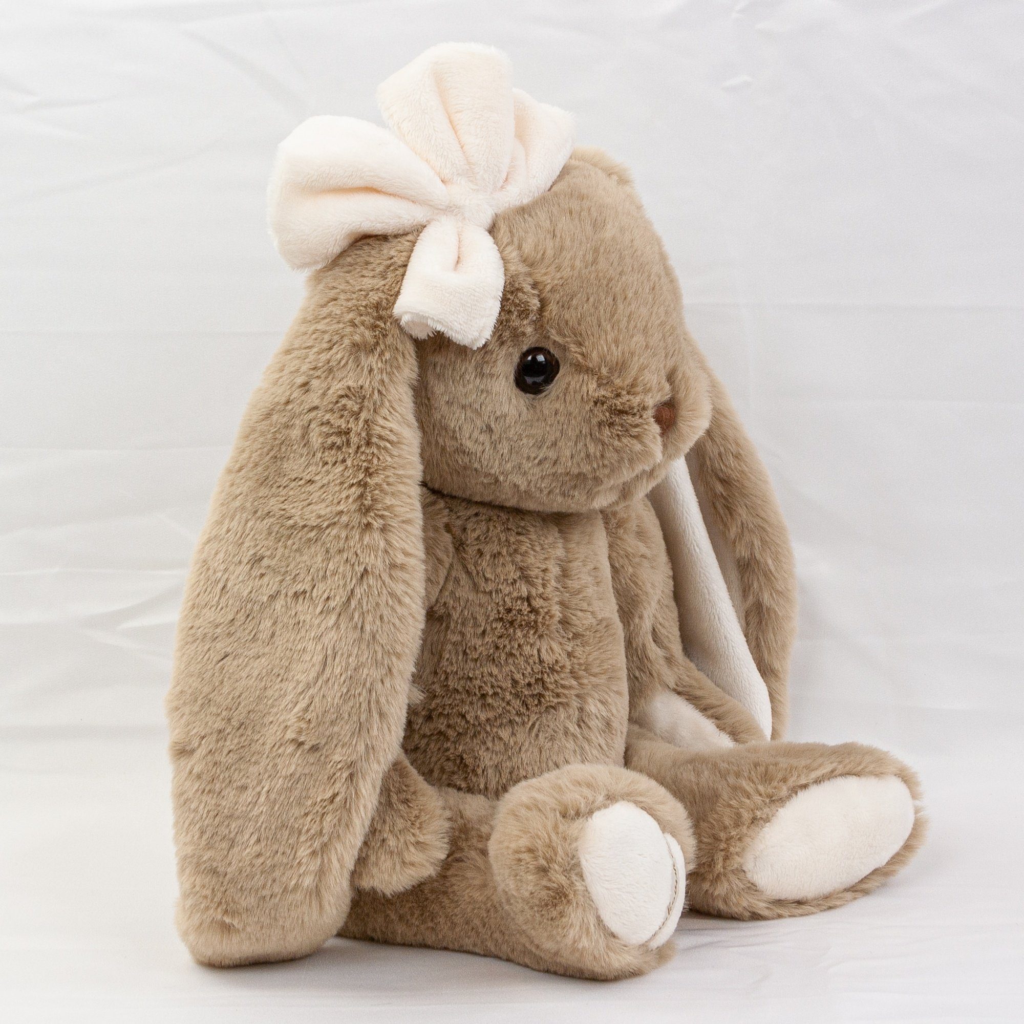 Bukowski Kuscheltier Hase Gabrielle mit Schleife am Kopf 40 cm braun Plüschhase Stofftier
