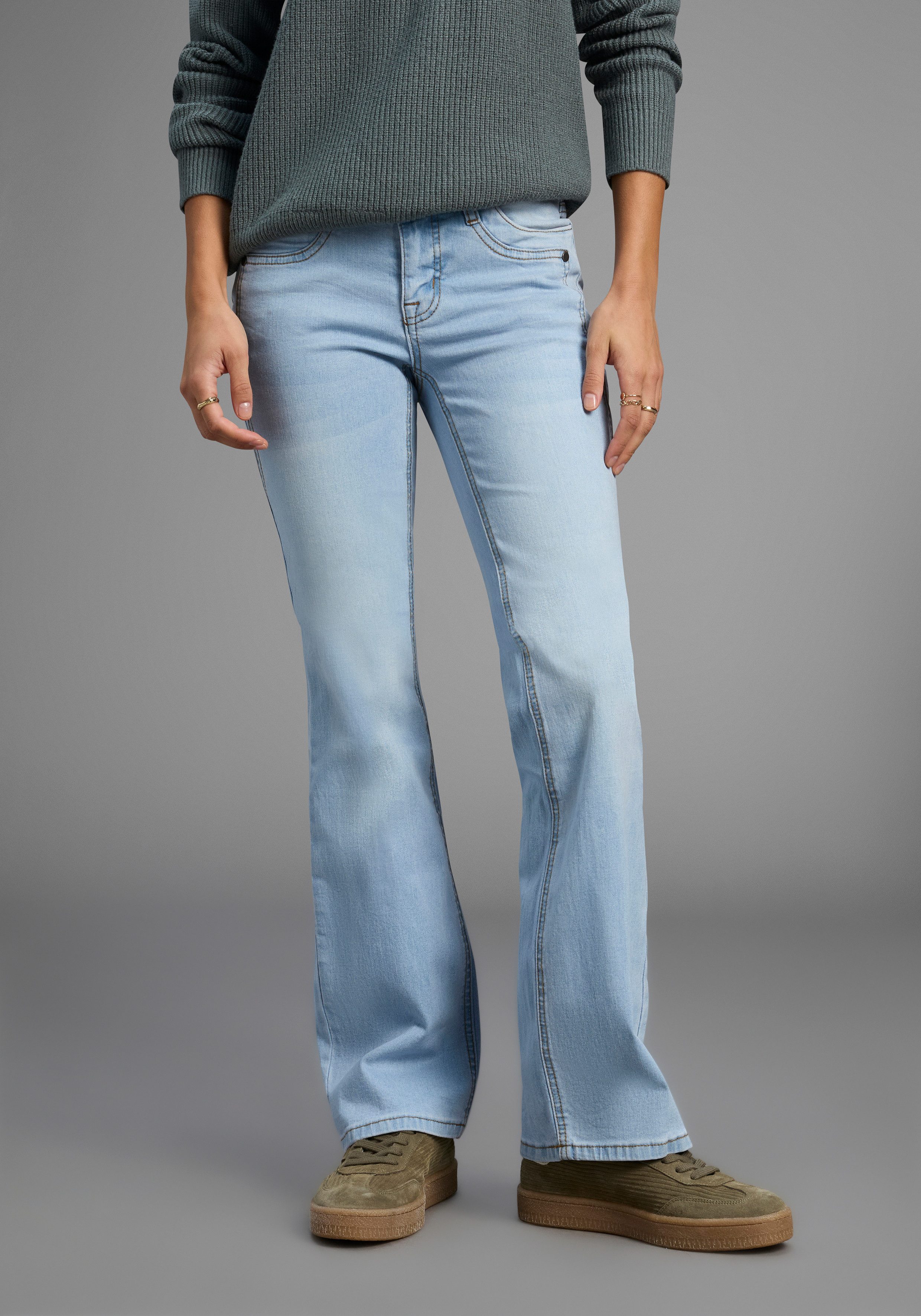 Arizona Bootcut-Jeans mit Keileinsätzen ausgestellte Beinform, günstig online kaufen
